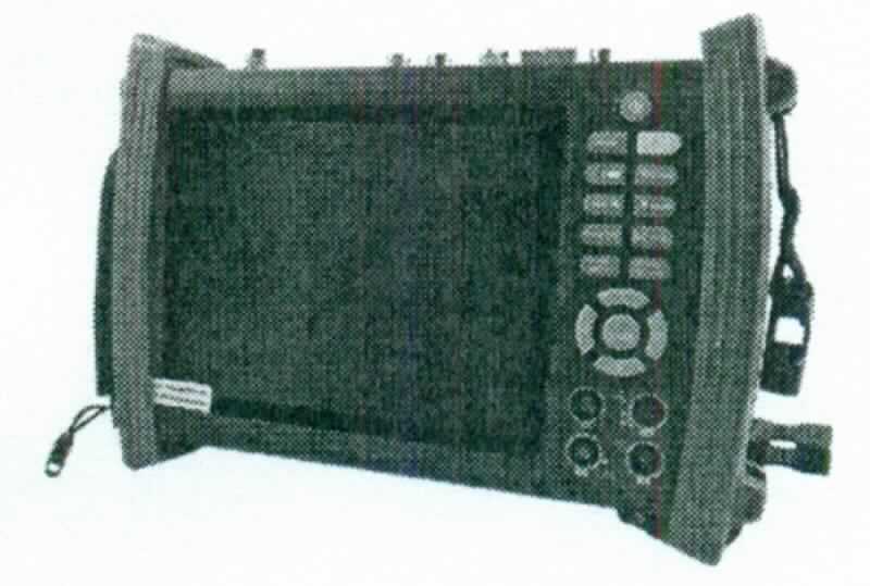Prüfgerät, sog. "Testmonitor" (Art.-Nr. TVAC10300 HS-TM072P), 
- bestehend aus einem 7-Zoll-TFT-LCD-Monitor mit Gehäuse mit Bedienelementen und 
  verschiedenen Anschlussbuchsen, in den Abmessungen 231 x 172 x 52 mm;
- als Multifunktionsgerät bestimmt zum Anzeigen, Speichern und Wiedergeben von Video-
  bildern, zur elektrischen Steuerung von Network-Kameras sowie zum Messen und Prüfen 
  sowohl elektrischer als auch optischer Größen;
- ohne kennzeichnende Hauptfunktion.

Das Multifunktionsgerät wird als "Gerät zum Messen oder Prüfen, in Kapitel 90 anderweit weder genannt noch inbegriffen; anderes optisches Gerät als in den HS-Unterpositionen 9031 10 und 9031 20 genannt; keine Ware der Unterposition (KN) 9031 4100; kein Profilprojektor" eingereiht.
