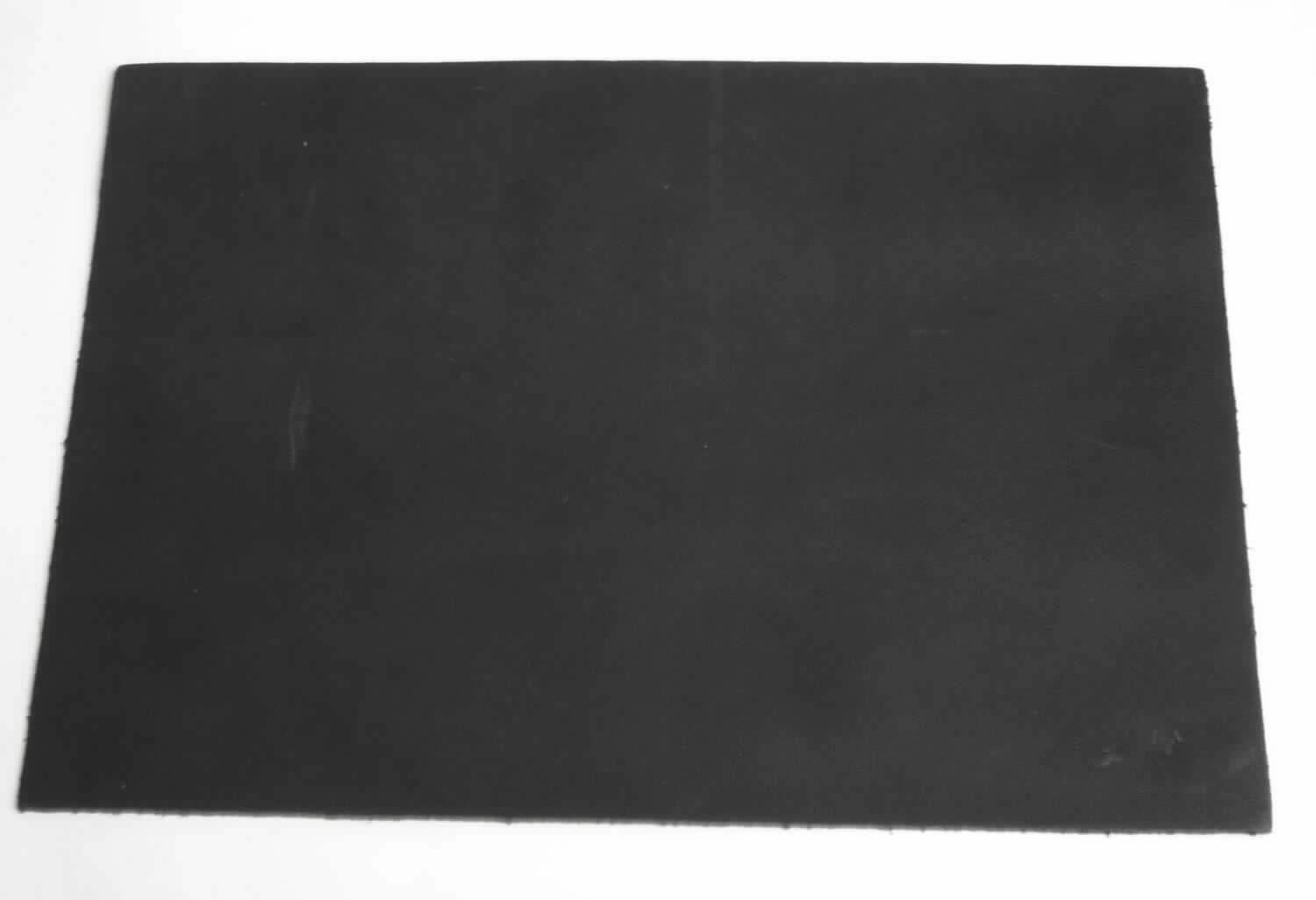 Leder von Rindern und Kälbern, sog. Rindhälfte, Foto siehe Anlage, 
- laut Antrag: 
- - Narbenspalt vom Rind, 
- - in Form von Hälften (Fellgröße: 1,39 qm bis 2,51 qm), 
- - mit einer Dicke von 1,0 mm bis 1,2 mm, 
- enthaart und gegerbt, 
- laut Untersuchungsergebnis zugerichtet: 
- - auf einer Seite pigmentiert und gebügelt.

"Nach dem Gerben zugerichtetes Leder von Rindern und Kälbern, enthaart, kein Leder der Position 4114, 
 keine ganze Haut, Narbenspalt"