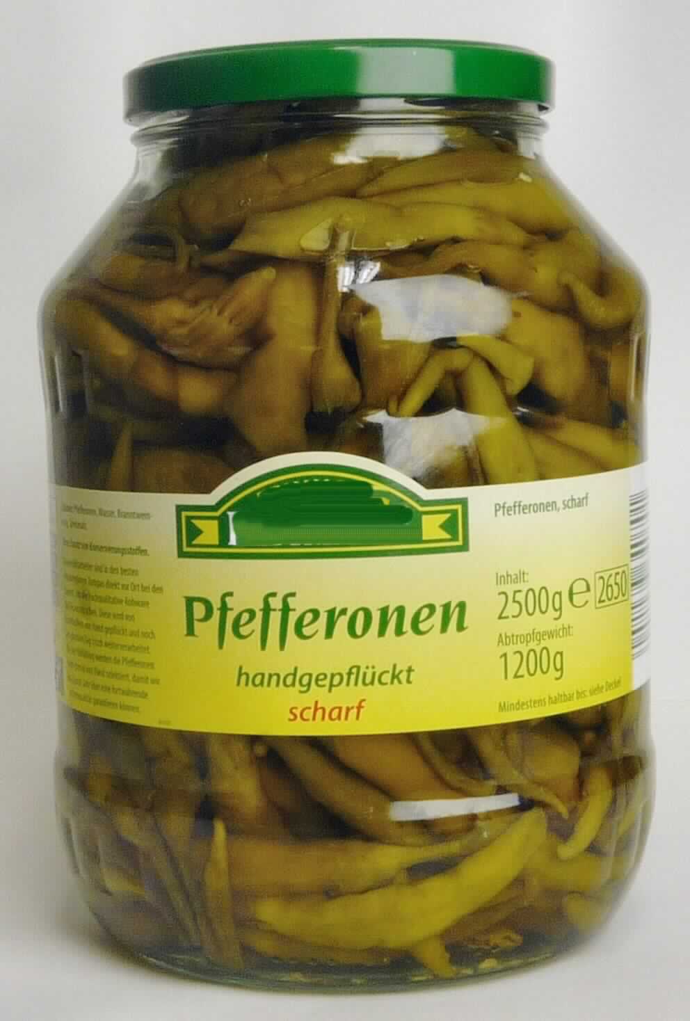 Peperoni, zubereitet.

Antragsangaben (als zutreffend unterstellt): Pfefferonen scharf. Art.-Nr. 6407. Gesamtsäure, ber. als Essigsäure (gemäß Produktspezifikation): 1,6 - 2,6 %.

Beschaffenheit des vorgelegten Warenmusters: Original-Schraubglas mit einem Nettoinhalt von 2500 g und einem Abtropfgewicht von 1200 g. Aufschrift, auszugsweise: "Feinkost Dittmann, Pfefferonen handgepflückt, scharf. Zutaten: Pfefferonen, Wasser, Branntweinessig, Speisesalz."
Inhalt: grüne, ganze, ca. 9 - 15 cm lange Peperoni mit Stiel, eingelegt in einer klaren, grünlichen Aufgussflüssigkeit. Geschmack: essigsauer, nach Peperoni mit brennendem Geschmack." 
Gehalt an freier, flüchtiger Säure i. S. der ZAnm 1 Kap 20 (gemäß Angabe): mehr als 0,5 GHT.

Gemüse, Früchte, Nüsse und andere genießbare Pflanzenteile, mit Essig oder Essigsäure zubereitet oder haltbar gemacht, andere, Früchte der Gattung Capsicum, mit brennendem Geschmack.