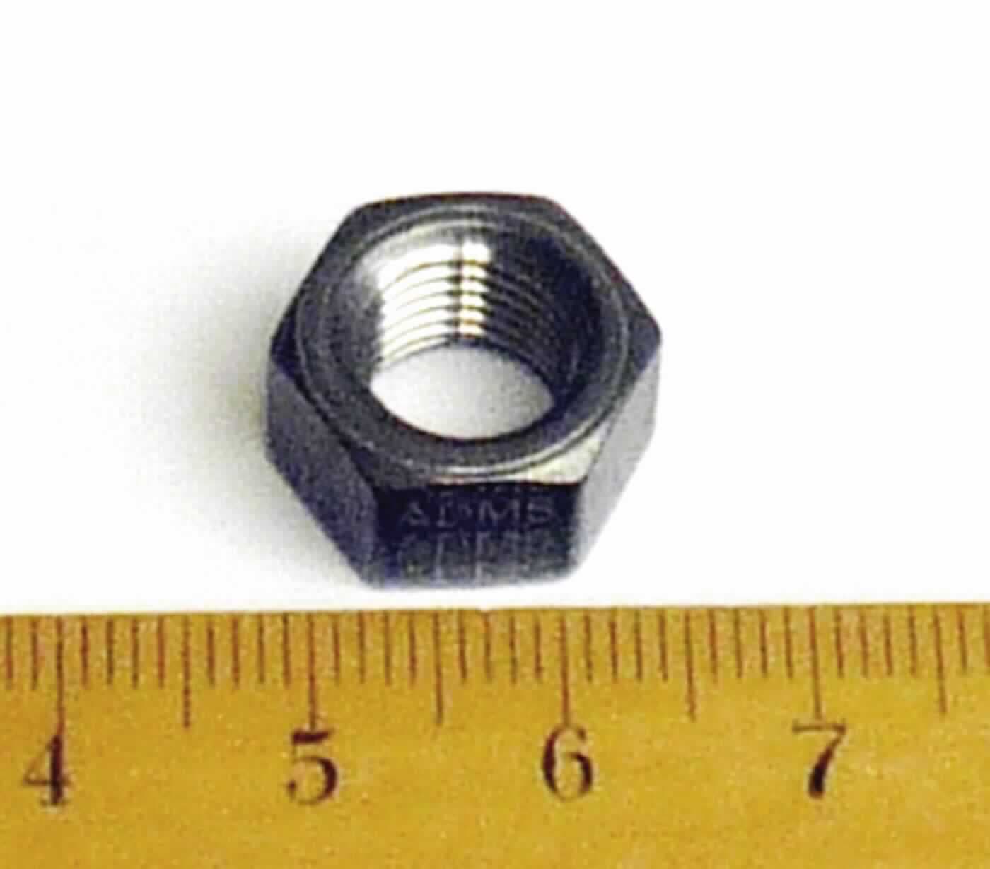 Es handelt sich um Muttern aus nicht rostendem Stahl mit einem Außensechskant und mit einem Innengewinde (Lochweite: etwa 8,5 mm). 
Die Sechskantmuttern werden als lösbare Verbindungselemente im zivilen Flugzeugbau verwendet.
Außendurchmesser: etwa 14,2 mm; Höhe: etwa 8,3 mm.
- Antragstellerangaben -

Abbildung siehe Anlage.

Derartige Erzeugnisse gehören als "andere Muttern, aus nicht rostendem Stahl, mit Gewinde" zum TARIC-Code 7318 1639 90.