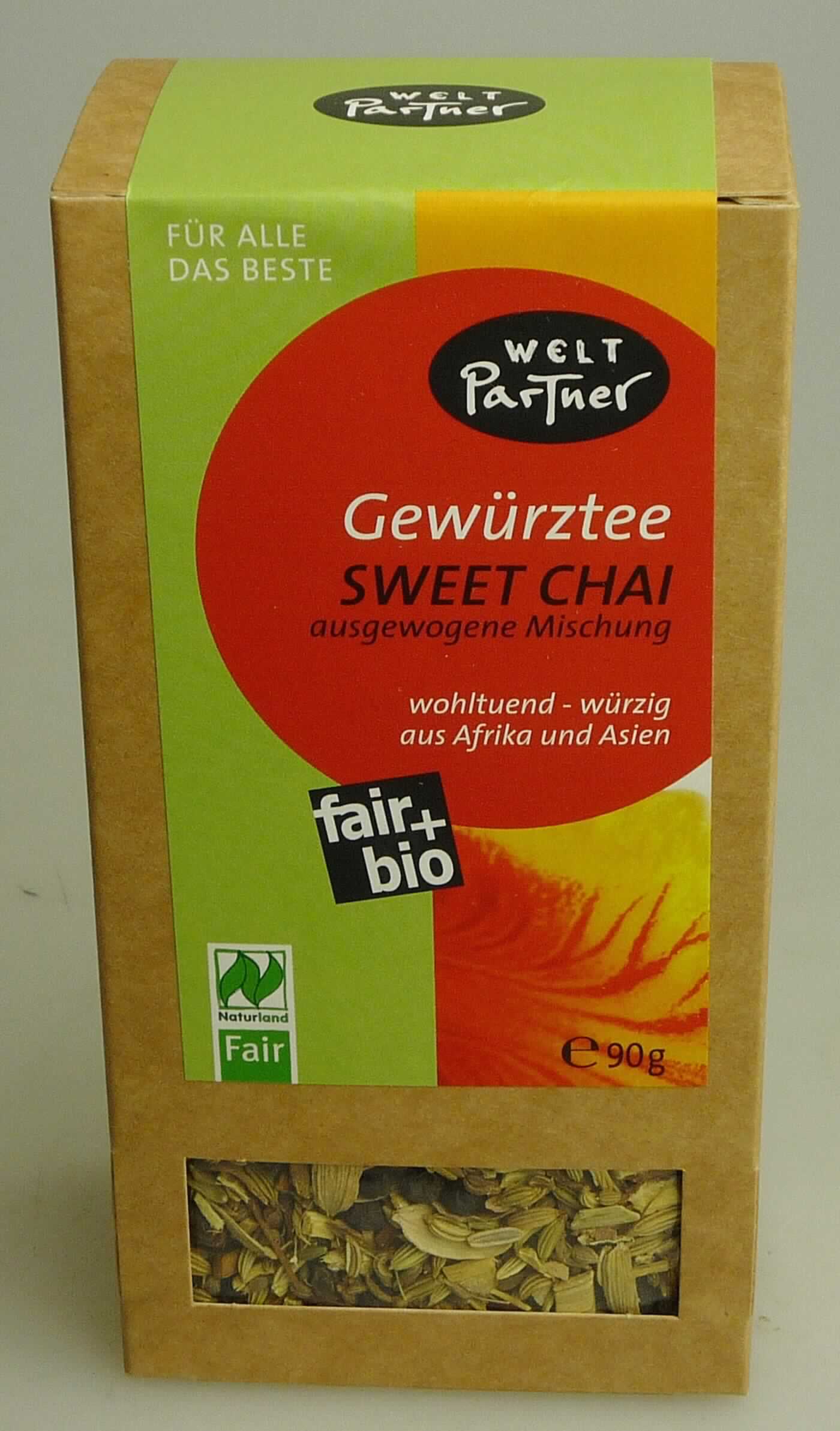 Nach den Antragsangaben, den ergänzenden Angaben und dem vorliegenden Warenmuster (sog. "Gewürztee Sweet Chai") handelt es sich um eine Gewürzmischung, die überwiegend aus folgenden Gewürzen besteht:
- schwarzer Pfeffer der Position 0904,
- Zimt der Position 0906,
- Nelken der Position 0907,
- Kardamom der Position 0908,
- Anis und Fenchel der Position 0909 und
- Ingwer der Position 0910.
Diese Gewürze sind mit Süßholz der Position 1211 und Honigbusch der Position 1212 vermischt.

Alle Komponenten der Mischung sind getrocknet und zu einem geringen Teil zerkleinert. Die ganzen, weder gemahlenen noch zerkleinerten Bestandteile verleihen der Mischung auf Grund des Umfangs den wesentlichen Charakter.

Es handelt sich danach um eine Mischung im Sinne der Anmerkung 1 b) zu Kapitel 9, die andere Stoffe enthält. Aufgrund der Gewichtsanteile wird der Charakter der Ware durch die Gewürze bestimmt.

Die Gewürzmischung ist lose mit einem Gewicht von 90 g (Art.Nr. FB2-12-032) sowie in 20 Teebeuteln mit einem Gewicht von 1,8 g (Art.Nr. FB2-12-031) in Kartons für den Einzelverkauf aufgemacht.

Zolltarifrechtlich handelt es sich um eine "Mischung im Sinne der Anmerkung 1 b) zu Kapitel 9, kein Curry, weder gemahlen noch sonst zerkleinert".