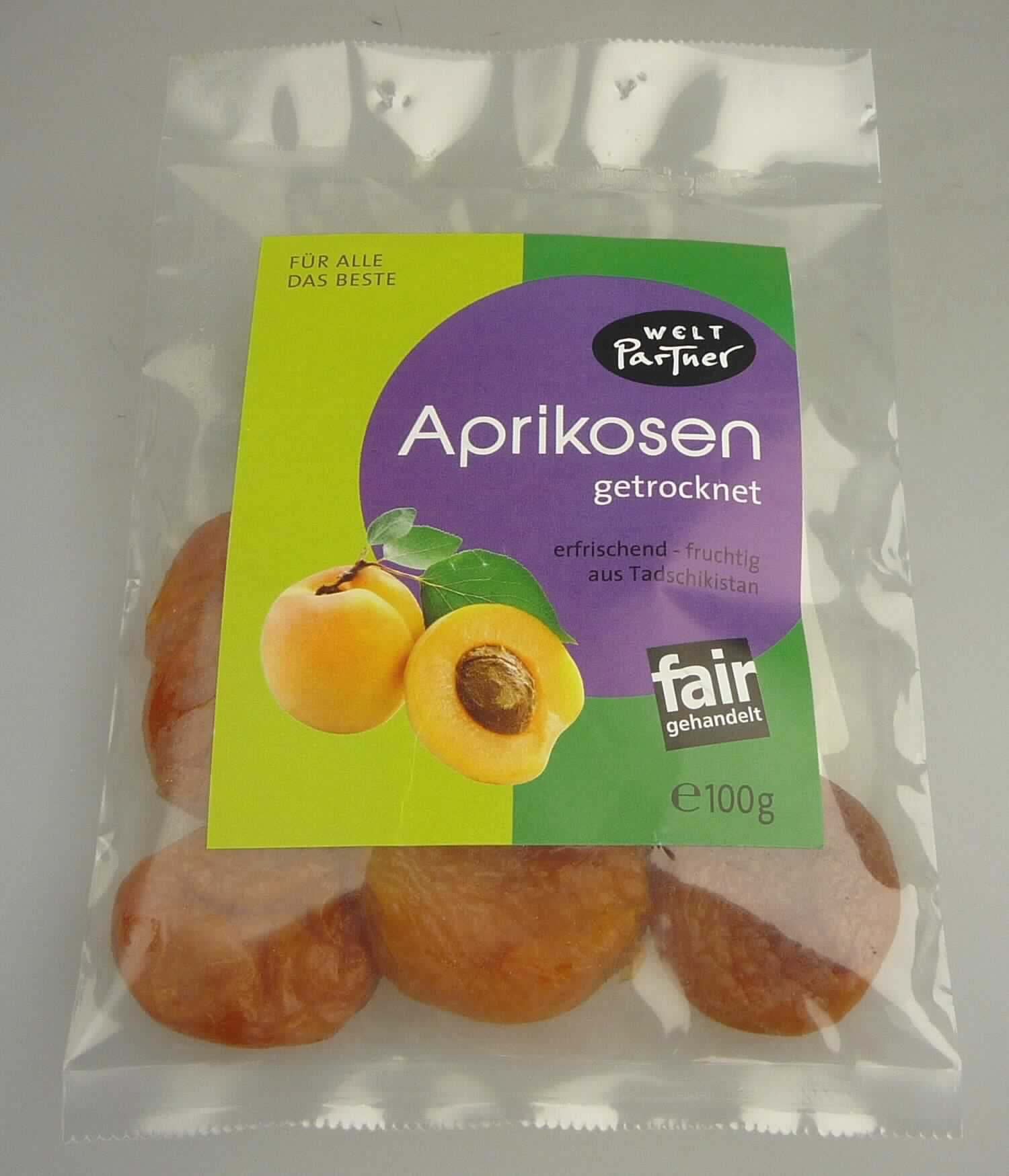 Aprikosen, getrocknet und entsteint, ungezuckert, geschwefelt

Beschaffenheit der vorgelegten Warenprobe
Umschließung: An den Enden verschweißter Kunststoffbeutel (100 g), auf der Vorder- und Rückseite etikettiert, mit Produktbezeichnung, Zutatenverzeichnis (Aprikosen), Nährwertangaben, Mindesthaltbarkeitsdatum u. a.
Inhalt: Ganze, rotbraune, ca. 4 cm große, getrocknete Früchte (augenscheinlich Aprikosen) ohne Kern; Geschmack nach Aprikosen, süß, säuerlich. Es ergeben sich keine Hinweise auf eine Bearbeitung, die über die bei getrockneten Früchten des Kap. 8 zulässigen Verfahren hinausgeht.

Früchte (ausgenommen solche der Positionen 0801 bis 0806), getrocknet, Aprikosen