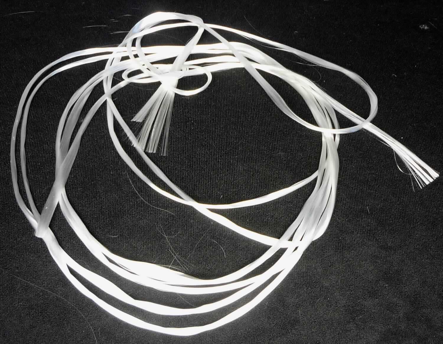 Glasseidenstrang (Roving), sog. Direct Roving, ER 469L - 2400 Tex, Foto siehe Anlage,
- aus endlosen, parallel liegenden Filamenten aus Glas,
- mit einem seidenartigen Aussehen,
- mit einer geringen Verdrehung von weniger als 5 Drehungen pro Meter versehen (Schutzdrall),
- nicht getränkt oder beschichtet (nicht umhüllt),
- laut Datenblatt mit einem Titer von 2400 tex.

"Glasfasern, Glasseidenstränge (Rovings), nicht getränkt oder beschichtet, andere als in den 
 Codenummern 7019 1200 21 0 bis 7019 1200 25 0 genannte"