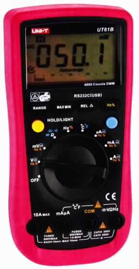 Das sog. Digital-Multimeter UNI-T UT61B in Form eines unvollständigen Multifunktionsgerätes (Messfühler und Batterie fehlen) besteht im Wesentlichen aus einem ca. 465 x 335 x 345 mm großen Gehäuse aus Kunststoff, mit LC-Display, Drehschalter zum Wählen der Messfunktion, vier Anschlussbuchsen, mit einer MAXMIN-Taste zum Speichern der positiven und negativen Spitzenwerte (äußere Form siehe Abbildung in der Anlage).
Das batteriebetriebene Gerät dient gleichermaßen dem Messen verschiedener elektrischer Größen (kennzeichnende Haupttätigkeit) wie Gleich-/Wechselspannung, Gleich-/Wechselstrom, Widerstand, Kapazität und Frequenz sowie der Temperaturmessung.

Abbildung: Siehe Anlage

Die Ware wird als "Gerät zum Messen elektrischer Größen (Spannung, Stromstärke, Widerstand, Kapazität, Frequenz), mit Registriervorrichtung, keine Ware der Unterposition (TARIC) 9030 1000 00 bis 9030 8200 00" eingereiht.