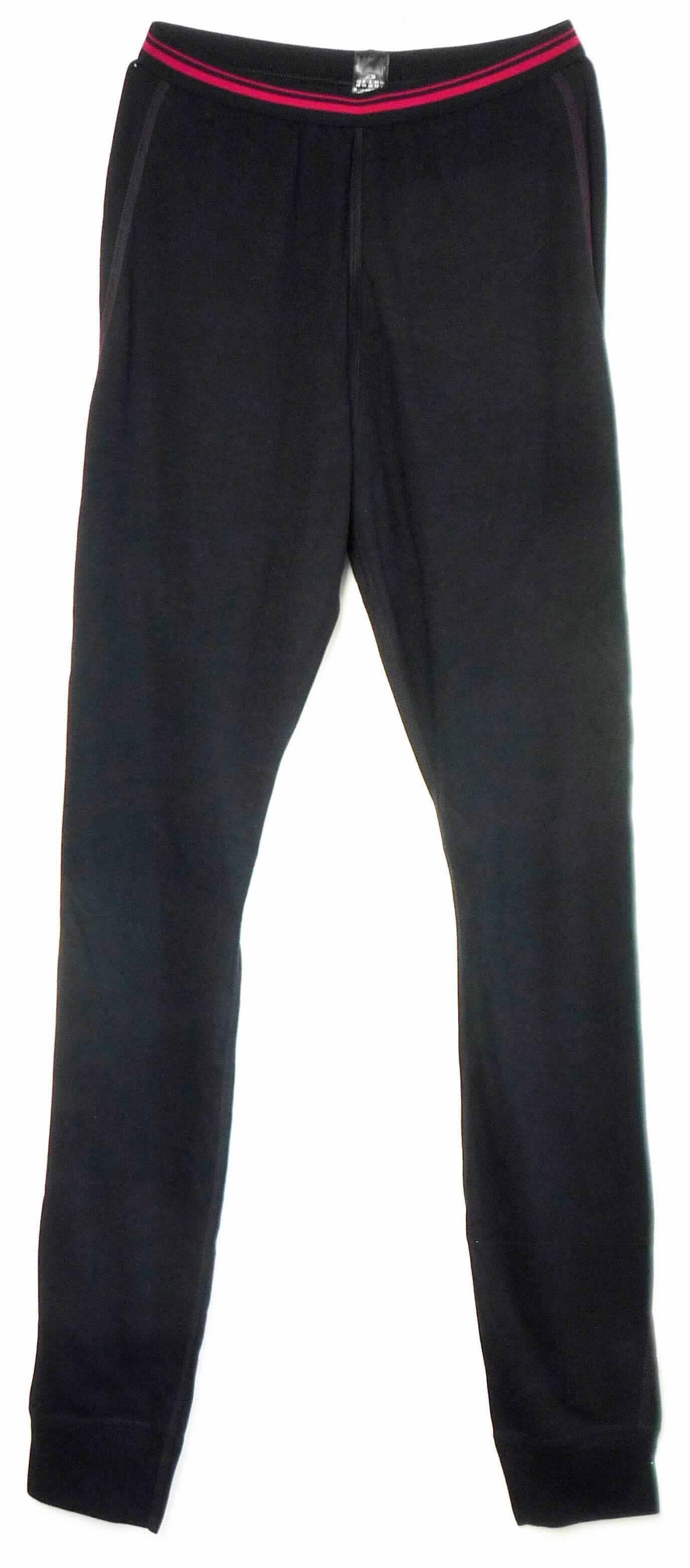 Lange Unterhose, sog. Thermounterhose, Art. 135301- 000, Größe 36 S, Foto siehe Anlage,
- aus ca. 0,8 mm dicken, einfarbigen Gewirken aus laut Antrag  35 % Polypropylen, 30 % Polyamid, 15 % Modal 
  (alles Chemiefasern) und 20 % Baumwolle,
- in der Taille abschließend mit einem ca. 2,5 cm breiten, elastischen Taillenbund,
- ohne Eingriff, ohne Öffnung und ohne Verschluss,
- ohne Hinweise auf den Trägerkreis (unisex),
- alle Nähte sind als flache Überwendlichnähte gearbeitet,
- mit langen Hosenbeinen, an den Beinabschlüssen mit angesetzten, doppelt gearbeiteten Bündchen,
- erfüllt die Merkmale zur Einreihung als Unterhose, somit keine Ware der Position 6104.

"Unterhose, aus Gewirken, für Frauen, aus Chemiefasern"
