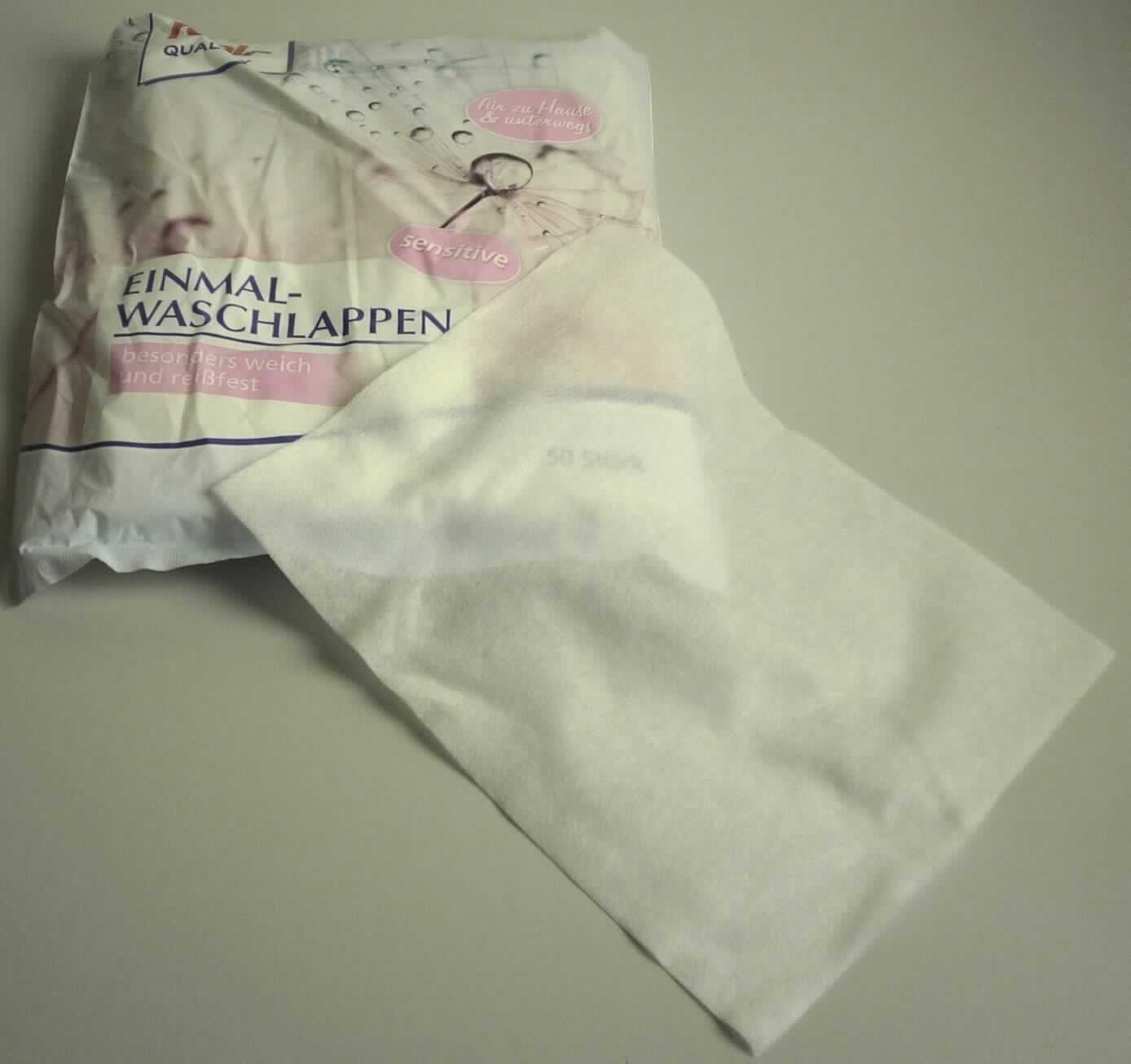 Vliesstoff, sog. trockene Einwegwaschlappen, Foto siehe Anlage,
- 50 Stück in einem Polybeutel verpackt,
- rechteckig zugeschnitten (somit nicht konfektioniert), in den Abmessungen (L x B): ca. 24 cm x 18,5 cm,
- laut Untersuchungsergebnis:
-- im Wasserstrahl-Verfahren mechanisch verfestigt,
-- aus synthetischen und künstlichen Chemiefasern (laut Antrag: Polyester und Viskose), somit u. a. keine Ware 
   der Position 4818,
-- keine Filamente enthaltend,
-- mit einem Quadratmetergewicht von 55 g,
-- weder bestrichen noch überzogen,
-- einlagig,
-- kein melt blown,
- dient laut Antrag als Einwegwaschlappen für zu Hause und unterwegs; u. a. aufgrund der fehlenden 
  Konfektionierung keine Wäsche zur Körperpflege.

"Vliesstoff, anderer als in den Unterpositionen 5603 11 bis 5603 14 genannte, mit einem Quadratmetergewicht 
 von mehr als 25 g bis 70 g, nicht bestrichen oder überzogen, anderer als in den Unterpositionen 5603 9290 10 bis
 5603 9290 80 genannte"