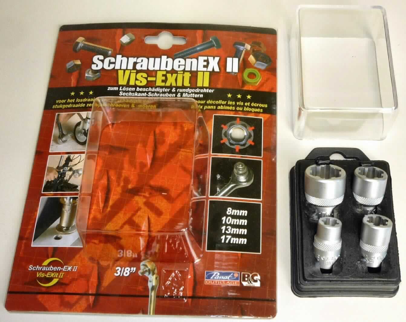 Steckschlüsseleinsatz-Set, bestehend aus

- vier auswechselbaren Steckschlüsseleinsatzen aus unedlem Metall mit 3/8" Innenvierkantantrieb 
  und unterschiedlich großen (8, 10, 13 bzw. 17 mm) Kraftangriffsflächen, jeweils in Form 
  einer speziellen, nach innen gerichteten Zahnung

- zum Lösen von Sechskant-Schrauben und Muttern mit beschädigten Kanten

- in einer passgenauen, für den dauerhaften Gebrauch geeigneten Kunststoffbox und 
  einer Blisterverpackung für den Einzelverkauf aufgemacht

(lt. Antragstellerangaben)

Abbildung siehe Anlage.

Derartige Erzeugnisse gehören als "auswechselbare Steckschlüsseleinsätze mit arbeitendem Teil aus unedlem Metall" zum TARIC-Code 8204 2000 00.