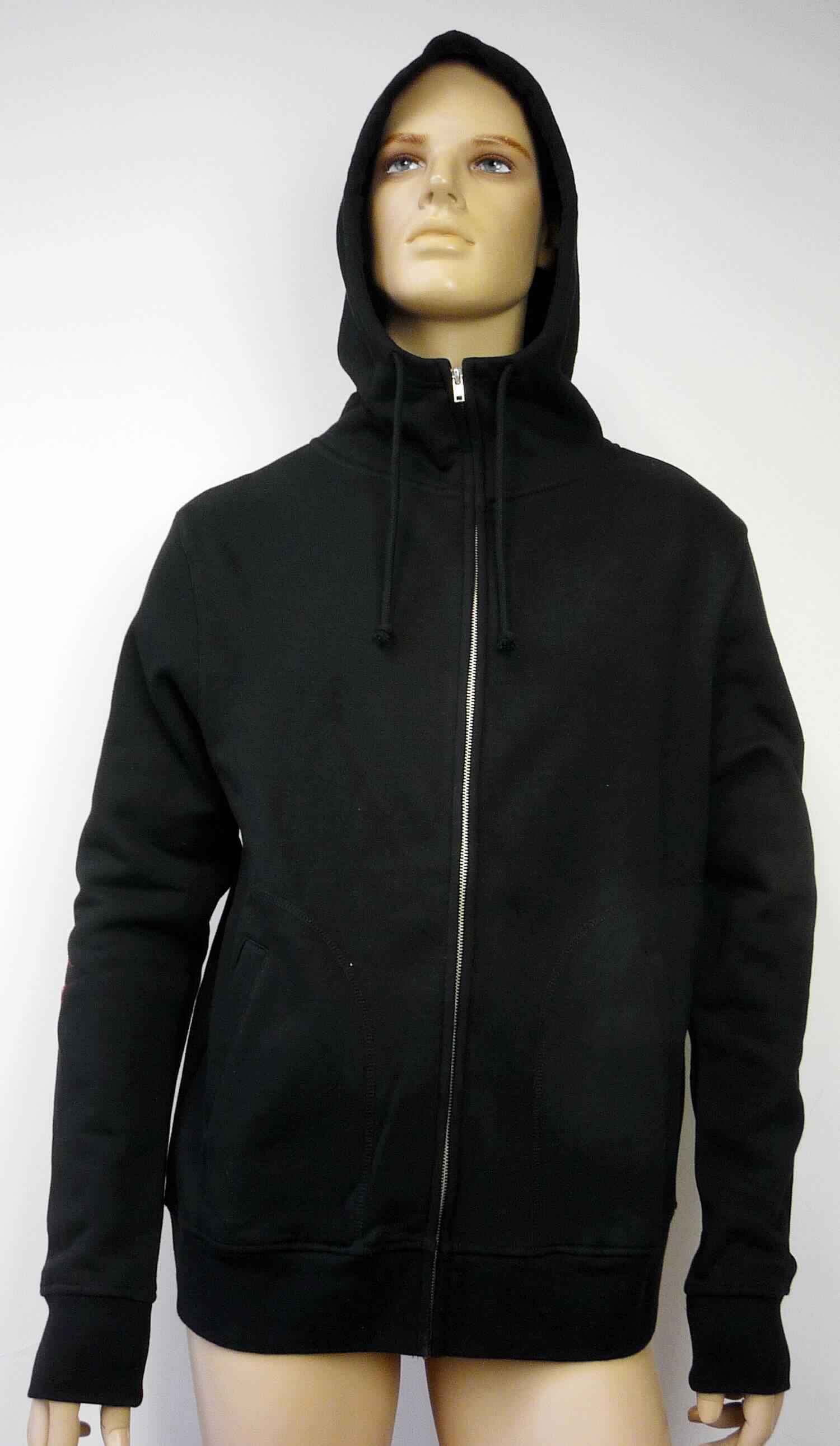 Blouson, sog. Men's Hooded Jacket, Kapuzensweatjacke, Art. 5300F, Größe L, Foto siehe Anlage,
- laut Antrag mit fünf Stück je Verpackungseinheit im Polybeutel verpackt,
- aus ca. 1,6 mm dicken, einfarbigen, einseitig (Innenseite) gerauten Gewirken aus laut Antrag 80 % Baumwolle und
  20 % Polyester (synthetische Chemiefasern),
- fast bis zum Schritt reichend (Rückenlänge: ca.70 cm),
- mit einer Kapuze mit Kordelzug,
- vorn mit einer durchgehenden Öffnung mit Reißverschluss,
- ohne Hinweise auf den Trägerkreis (unisex),
- mit langen Ärmeln, die über den unteren Rand des Kleidungsstücks hinausreichen; an den Ärmelenden mit 
  angesetzten, gerippt gewirkten, verengenden Bündchen,
- mit zwei aufgesetzten, offenen Taschen unterhalb der Taille,
- am unteren Rand mit einem angesetzten, gerippt gewirkten, verengenden Bund,
- erfüllt die Merkmale zur Einreihung als Blouson, somit keine Jacke.

"Blouson, aus Gewirken, für Frauen, aus Baumwolle"