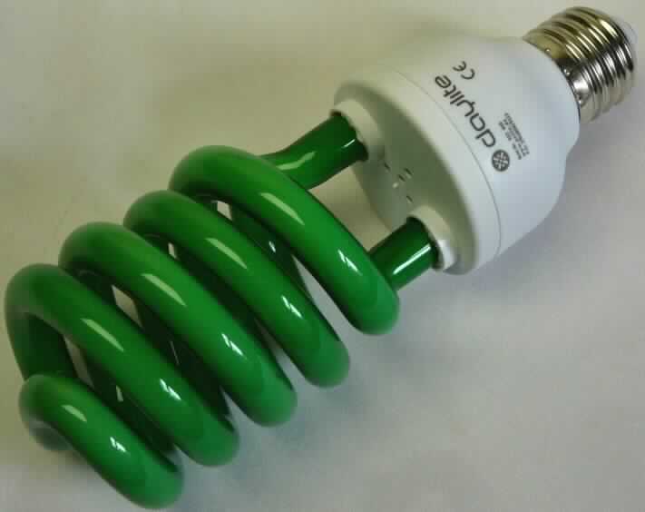 Energiesparlampe DAYLITE S-E27-24WG

- aus einer Leuchtstoffröhre in Spiralform, montiert an einem Lampensockel mit Schraubgewinde (E27 Sockel) 
  und integriertem elektronischem Vorschaltgerät (Abmessungen: Länge 164 mm, Durchmesser 58 mm),
- für eine Spannung von 230 V bei einer Leistung von 24 Watt,
- zur Verwendung als universelles Leuchtmittel.
  (Abbildung siehe Anlage)

"Elektrische Entladungslampe, Glühkathoden-Leuchtstofflampe mit einem 
 Lampensockel, nicht für Beleuchtung für bestimmte Luftfahrzeuge - Energiesparlampe"