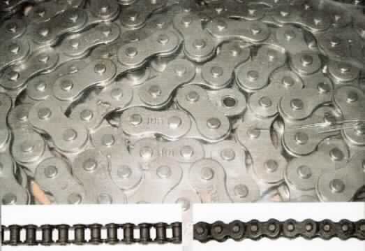 Es handelt sich um etwa 6 m lange Gelenkketten (Rollenketten) aus Stahl mit einer Vielzahl von Kettengliedern (5/8 Zoll), bestehend aus Laschen, die durch Bolzen und Hülsen verbunden sind. Jede Hülse trägt eine drehbare Rolle.
Die Erzeugnisse sind zum Einsatz in sog. PKW-Hebebühnen bestimmt und dienen zur Kraftübertragung bzw. als Lastenhebemittel.

Abbildung siehe Anlage.

Derartige Erzeugnisse gehören als "Gelenkketten (Rollenketten) aus Stahl" zur Codenummer 7315 1190 00 0 des Elektronischen Zolltarifs.