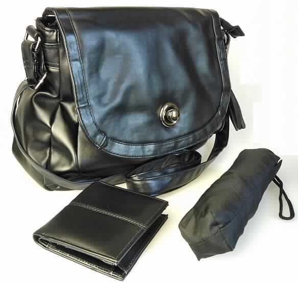 Dreiteilige Zusammenstellung, bestehend aus einer Handtasche, einer Geldbörse und einem
Regenschirm, sog. Damentasche 3-tlg., Suwe-Nr. 123973, 123974 NAN 1151407, Foto siehe
Anlage,
- die Waren dienen weder der Befriedigung eines speziellen Bedarfs noch der Ausübung einer 
  bestimmten Tätigkeit und stellen somit keine Warenzusammenstellung i. S. der AV 3 b) dar;
  somit sind die Waren getrennt einzureihen,
- Regenschirm:
- - mit einem Teleskopauszug,
- - Länge (zusammengeklappt): ca. 24 cm,  
- - Durchmesser (aufgespannt): ca. 107 cm,
- - mit einem Bezug aus Geweben aus Spinnstoffen,
- - mit einem Gestell aus unedlen Metallen, 
- - mit einem Griff aus Kunststoff,
- - mit einer Trageschlaufe,
- - zum wirksamen Schutz gegen Regen,
- - mit einer übergezogenen Schutzhülle.

"Regenschirm mit Teleskopauszug"