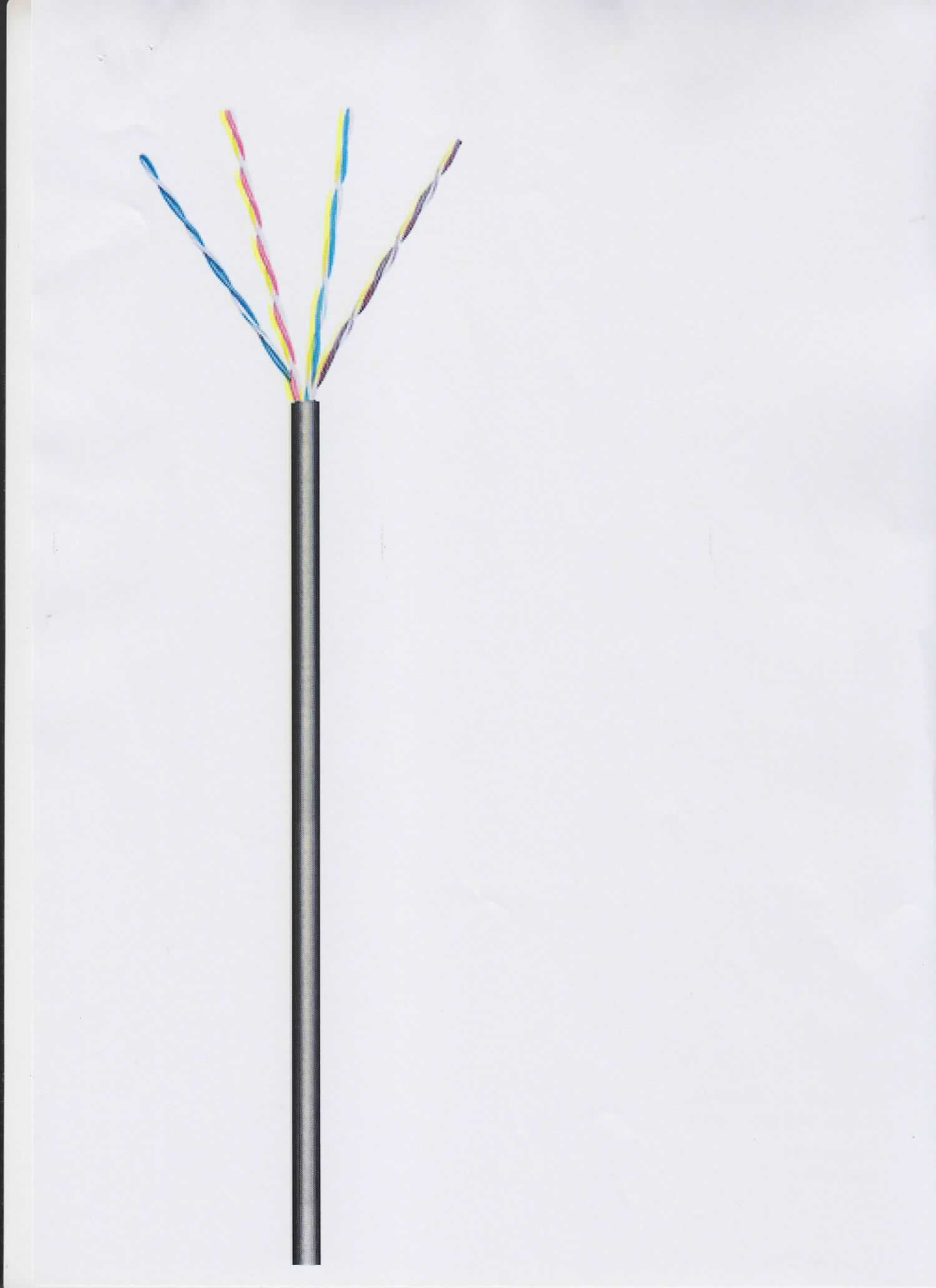 Isoliertes elektrisches Kabel, sog. "Installationskabel CAT 5e OUTDOOR SOLID U/UTP CCA" bestehend aus acht einzelnen, paarweise verdrillten Kupferdrähten (AWG 24), gemeinsam von einem Kunststoffmantel umgeben, mit einer Länge von 100 m auf einer Spule, für eine Spannung von 80 Volt oder weniger, zur Verwendung als Datenübertragungskabel in Telekommunikationsnetzwerken.  

Die Ware ist als "isolierter elektrischer Leiter, für eine Spannung von 80 Volt oder weniger, ohne Anschlussstücke, von der für die Telekommunikation verwendeten Art" einzureihen.