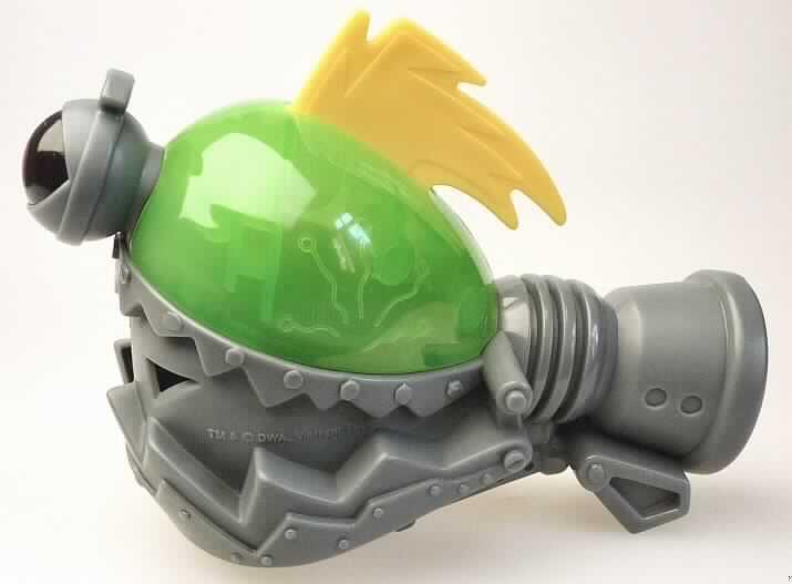 Bei dem "Voice Distorter Brainbot" aus der McDonald`s Aktion "Megamind 2010" handelt es sich um ein ca. 8 cm hohes und 11 cm langes Spielzeug aus Kunststoff, das ein Gehirn (durchscheinender farbiger Kunststoff) darstellen soll. Es ist an einem Ende mit einer Megaphonnachbildung und im Inneren mit einer Membran ausgestattet, so dass beim Hineinsprechen die Stimme verzerrt werden soll. 
Die Ware ist in einem Polybeutel für den Einzelverkauf aufgemacht und dient der spielerischen Unterhaltung von Kindern.

Sie ist als "anderes als zuvor von der Position 9503 erfasstes Spielzeug, aus Kunststoff" einzureihen.