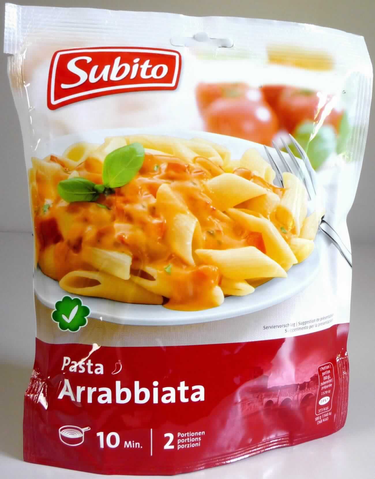 Nudel-Gericht "Arrabbiata"

Antragsangaben:
Pasta all Arrabbiata 160 g

Beschreibung des vorliegenden Warenmusters (Originalumschließung):
Bedruckter Verbundfolienbeutel mit Angaben zum Erzeugnis (Teigwarengericht getrocknet; 160 g), zu den 
Zutaten (siehe Feld 8) und zur Zubereitung (Beutelinhalt mit 450 ml Wasser in einer Mikrowelle oder mit 
500 ml Wasser und 20 g Fett in einer Pfanne 10 Minuten garen); darin eine Mischung aus gelblichen, ge-
trockneten, Nudeln ("Penne") und einer beigefarbenen, pulverförmigen, mit getrockneten grünen Kräuter-
stückchen durchsetzten Saucenmischung.

Teigwaren, durch Mischen mit anderen Zutaten zubereitet, getrocknet, aus Weizen hergestellt.
