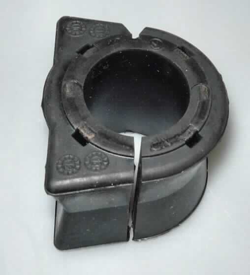 Angaben des Antragstellers: Bush of stabilizer bar aus Gummi und Metall

Feststellungen an einem Warenmuster:
Formteil aus Metall und Kautschuk in Form einer Manschette (siehe Abbildung)

Es handelt sich bei der Ware um eine Gummi-Metallware der Unterposition 4016 9991.