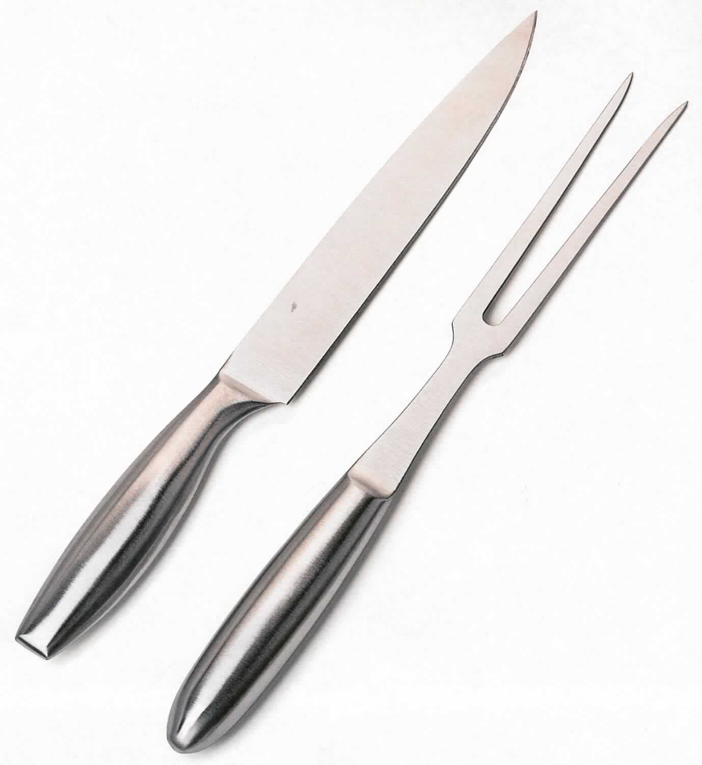 "Tranchierbesteck-Set";

- Zusammenstellung bestehend aus

- - einem Messer, mit schneidender, feststehender Klinge

- - einer Gabel, mit zwei Zinken

- - mit arbeitendem Teil aus nicht rostendem Stahl 

- zur Verwendung bei Tisch oder in der Küche zum Tranchieren von Speisen

Abbildung siehe Anlage.

Derartige Erzeugnisse gehören als "andere (als in Unterposition (HS) 8215 10 genante) 
Zusammenstellung von Gabeln und Messern mit arbeitendem Teil aus nicht rostendem Stahl" 
zum TARIC-Code 8215 2010 00.