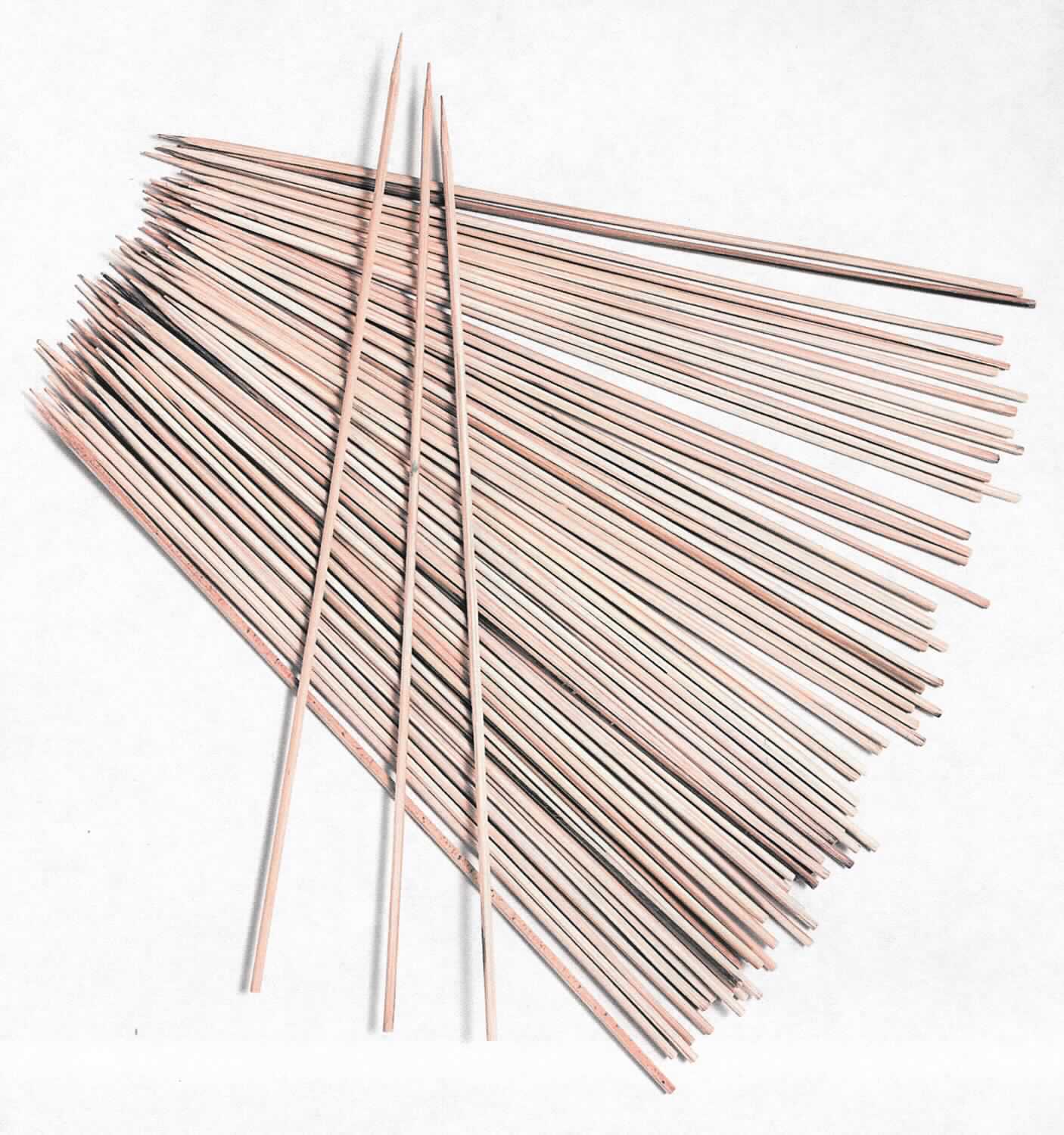 Grillspieße 50 Stk., Art. 57590/15810
- naturfarbene, gerundete, einseitig angespitzte Stäbchen aus Bambus (lt. Antragsteller) mit 
  einer Länge bis zur Spitze von ca. 30 cm,
- 50 Stück in einem Polybeutel aufgemacht,
- zur Verwendung als Fleischspieße.
(Abbildung siehe Anlage)

"Andere als in den Positionen 4401 bis 4420 erfasste Ware aus Holz, kein Kleiderbügel, aus Bambus"