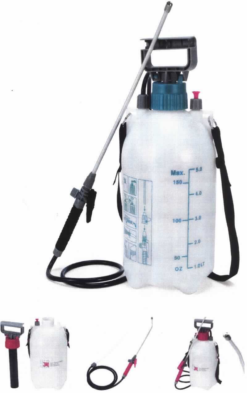 Sog. Drucksprühgerät
- aus einem Flüssigkeitsbehälter aus Kunststoff (Fassungsvermögen ca. 5 l) mit handbetätigender
  Kolbenmechanik, Ventilsystem im Behälter zum Aufbau des Spritzdrucks, elastischem Schlauch 
  mit Lanze und Spritzdüse, Trageriemen und Kunststoff-Griff (Abbildung siehe Anlage),
- zum Verspritzen von Flüssigkeiten im Garten, 

"Mechanischer Apparat zum Verspritzen von Flüssigkeiten, für die Landwirtschaft oder den Gartenbau, tragbar - Drucksprühgerät"