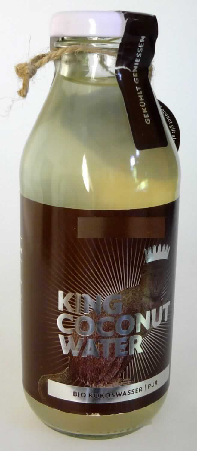 Kokosnusswasser.

Antragsangaben (als zutreffend unterstellt): Bio Kokoswasser, ohne jegliche Zusätze.

Beschaffenheit des vorgelegten Warenmusters: Original-Glasflasche mit Drehverschluss, Nettoinhalt: 350 ml, deklarierte Nährwerte: Kohlenhydrate: 4,5 g/100 ml. 
Inhalt: fast farblose, leicht trübe, leicht bewegliche Flüssigkeit, süß und nach Kokosnusswasser schmeckend.

Zugesetzter Zucker im Sinne der ZAnm 5 a) 3. Anstrich. i.V. mit der ZAnm 2a) 2. Anstrich: nicht enthalten.

Fruchtsaft, nicht gegoren, ohne Zusatz von Alkohol, auch mit Zusatz von Zucker oder anderen Süßmitteln, anderer als in den UPos 2009 1111 bis 2009 8997 der KN genannt, nicht in Pulverform, anderer.