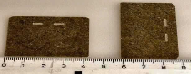 Nach technischer Zeichnung gefertigte rechteckige ca. 43 mm x 30 mm große Platte aus Phlogopit mit Aussparungen zur Aufnahme der Gerätebefestigung. Die Platte wird als Deckel für einen Stabregler der Unterposition (KN). 9032 1081 verwendet.
Abbildung: siehe Anlage
Die Ware wird als "Teil, erkennbar hauptsächlich für Regler, nicht für zivile Luftfahrzeuge bestimmt" eingereiht.