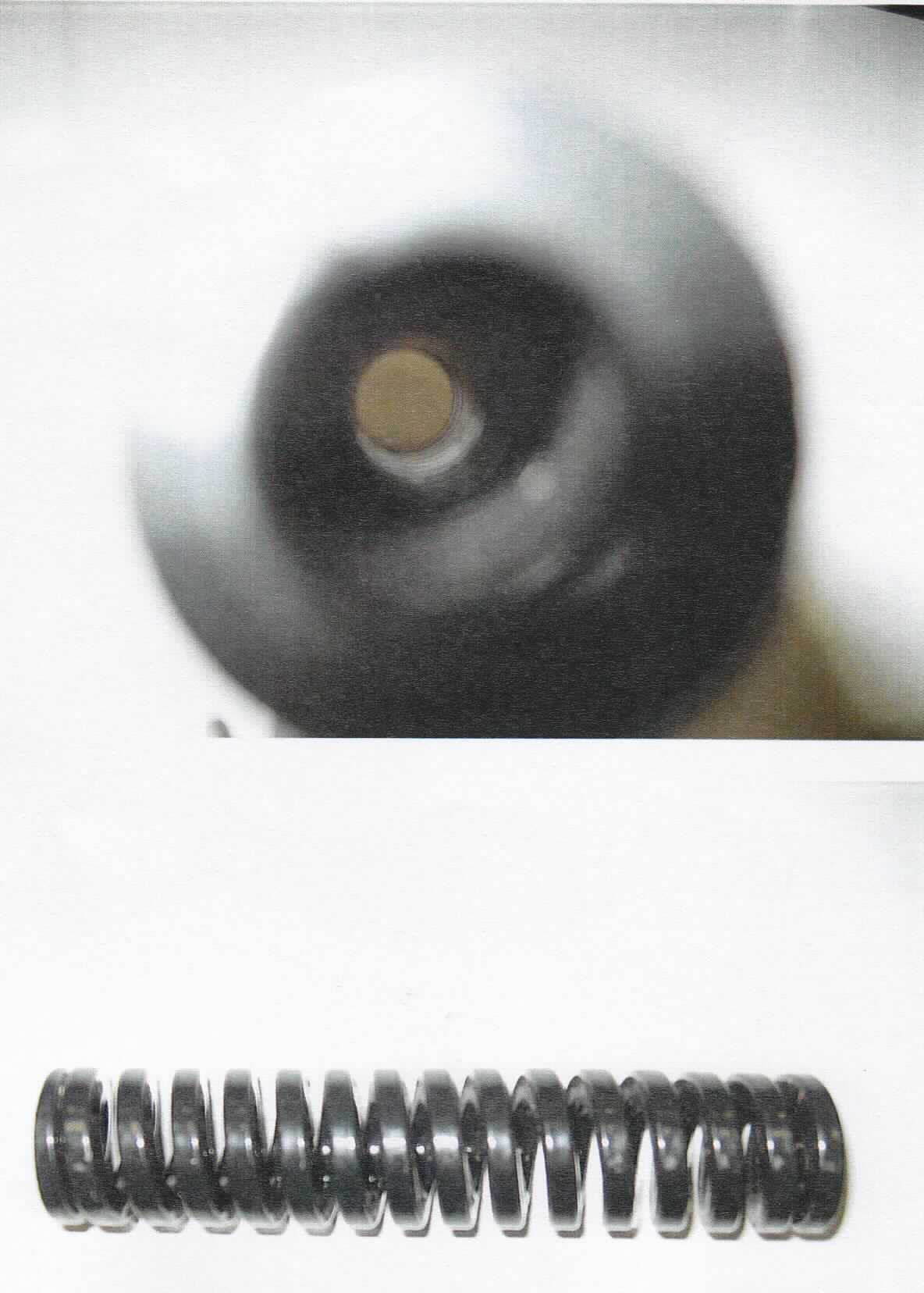 Feder aus Stahl, sog. Druckfeder, Artikel: 130-7401, Foto siehe Anlage,
- schraubenlinienförmige Druckfeder aus (lt. Antrag) Stahl,
- kalt geformt,
- mit einer Länge von ca. 121 mm und einem Durchmesser von ca. 25 mm,
- (lt. Antrag) zur Verwendung in der Feststellvorrichtung eines Paketrillbehälters.

"Feder aus Stahl, schraubenlinienförmig, kalt geformt, Druckfeder, nicht für bestimmte
 Luftfahrzeuge"