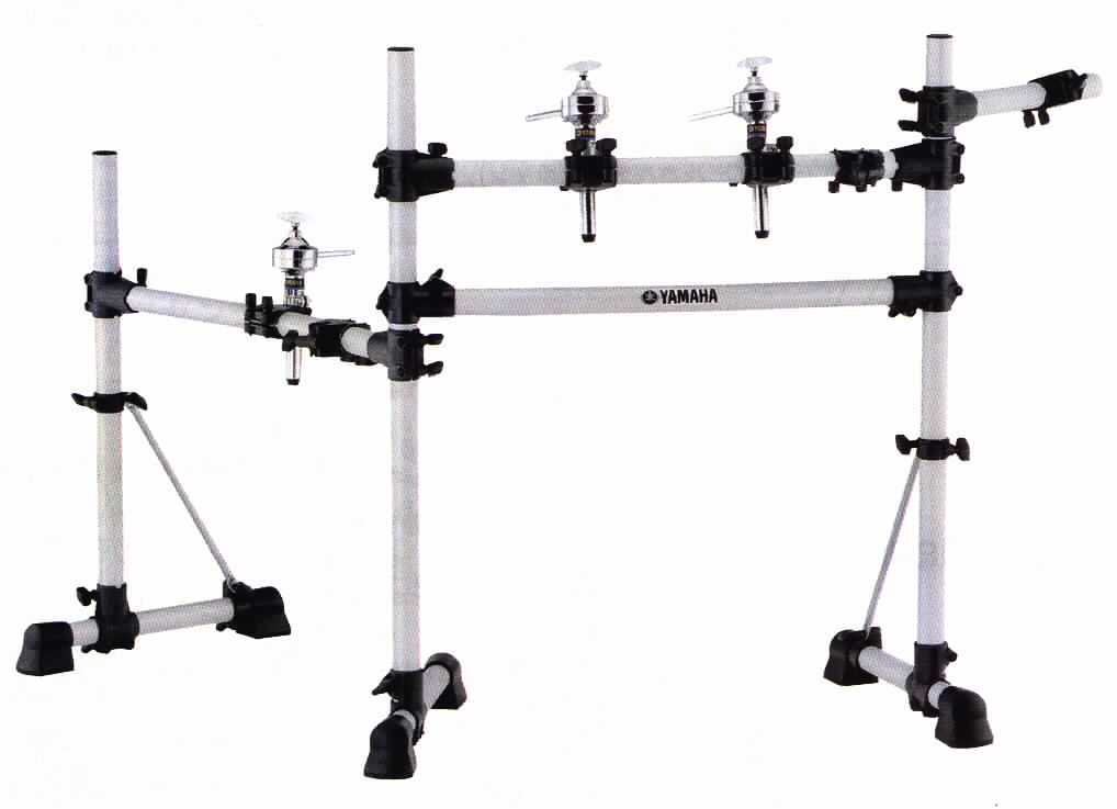 Sog. elektronisches Drum Rack System (Ständer für E-Drums), siehe Foto.
Es handelt sich um einen Ständer zur Befestigung von elektronischen Drum Pads, Cymbal
Pads u.ä., um ein elektronisches Schlagzeug zu bilden (Höhe: 900 mm). Der noch nicht
zusammengesetzte Ständer besteht aus Rohrprofilen (drei Pfeiler mit drei T-Füßen, drei
Mittelrohre, ein Modulrohr und drei Tomklemmen mit Verbindungsstücken und
Halteklemmen).
Das Drum Rack System ist noch nicht zusammengesetzt in einem Karton verpackt.

Diese Ware ist als "Zubehör für Musikinstrumente der Position 9207" einzureihen.