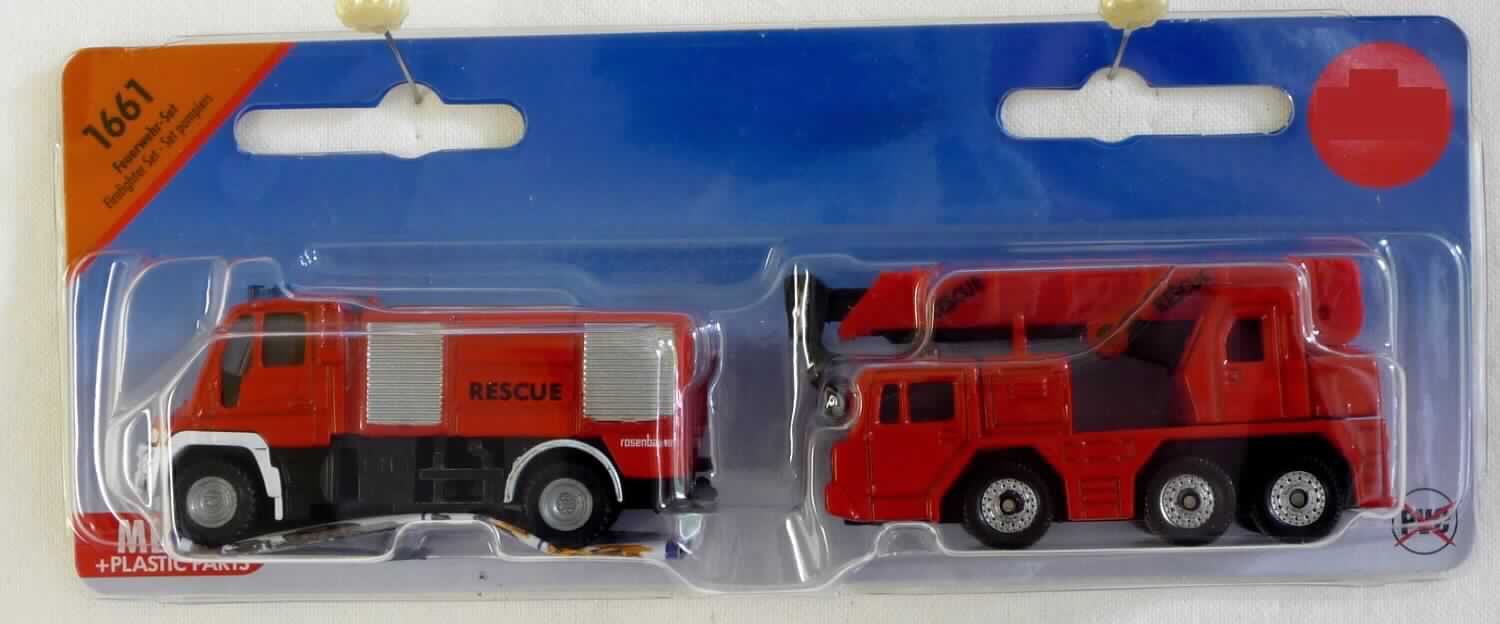 Es handelt sich um ein Set aus zwei im Gussverfahren hergestellten Miniaturmodellen 
(sog. "Modelle, rote Feuerwehr-Fahrzeuge, Art. 1661"), bestehend aus:
- einem etwa 7,5 x 2,5 x 3 cm großen Modell eines Feuerwehrautos aus überwiegend unedlem Metall 
  (lt. Antragsangaben Zinkdruckguss) und Kunststoff, mit freilaufenden Rädern,
- einem ca. 7 x 2,5 x 3 cm großen Modell eines sog. "Unimog" aus überwiegend unedlem Metall 
  (lt. Antragsangaben Zinkdruckguss) und Kunststoff, mit freilaufenden Rädern,
- gemeinsam mit einem Beipackzettel in einer Blisterverpackung für den Einzelverkauf
  aufgemacht,
Hinsichtlich der Materialzusammenstellung ist jeweils Metall aufgrund des Umfangs 
gegenüber Kunststoff der charakterbestimmende Stoff. Das Set dient der spielerischen 
Unterhaltung von Kindern.

Zolltariflich handelt es sich um "andere als zuvor von der Position 9503 erfasste Modelle 
zur Unterhaltung, im Gussverfahren hergestellte Miniaturmodelle aus Metall".