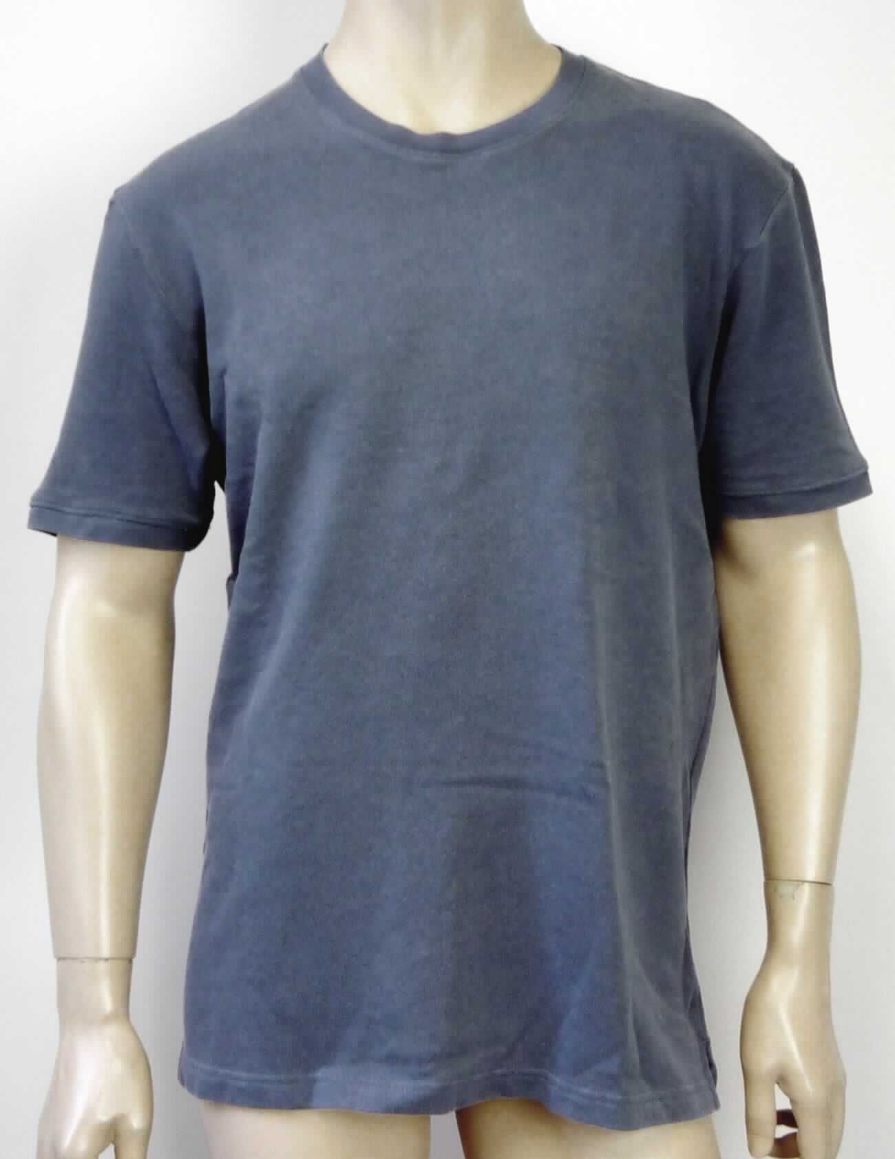 Pulloverähnliches Kleidungsstück, sog. Strick T-Shirt, Art. RSAFS4249, Größe M, Foto siehe Anlage,
- aus ca. 1,2 mm dicken, buntgewirkten Gewirken (melierte Garne) aus laut Antrag 85 % Baumwolle und 
  15 % Polyester (synthetische Chemiefasern); u. a. aufgrund der Gewirkedicke kein T-Shirt und auch kein 
  Unterziehpulli,
- über die Taille reichend (Rückenlänge: ca. 74 cm),
- mit einem runden Ausschnitt,
- ohne Öffnung und ohne Verschluss, 
- ohne Hinweise auf den Trägerkreis (unisex),
- mit kurzen Ärmeln, 
- am unteren Rand durch Umschlagen und Festnähen gesäumt.

"Pulloverähnliches Kleidungsstück, aus Gewirken, aus Baumwolle, kein Unterziehpulli, für Frauen"