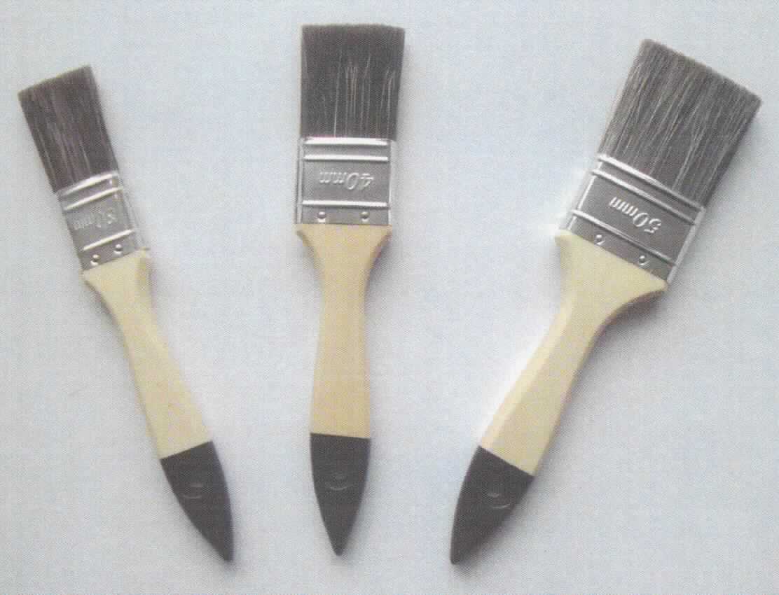 Bei der als "Pinsel-Set Acryl, 3tlg." ( EAN: 2077652011461, Order-Nr.: 220.217) bezeichneten Ware handelt es sich um drei verschiedene Flachpinsel zum Auftragen von Farbe bzw. Lack.
Die gemeinsam aufgemachten Pinsel bestehen jeweils aus einem Stiel aus Holz, einer Zwinge aus Metall und Borsten als Einzugsmaterial (mit 30 mm, 40 mm und 50 mm Breite).

Die Pinsel sind jeweils als "Pinsel, zum Auftragen von Anstrichfarben, Lack oder dergeleichen" einzureihen.