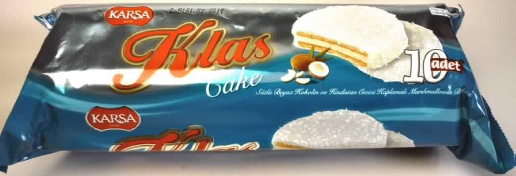 Doppelkeks mit Cremefüllung

Vertrauliche Angaben zur Zusammensetzung (s. Feld 8) und ein Warenmuster lagen vor.

Bunt bedruckter Schlauchfolienbeutel mit Angaben zum Produkt (Doppelkeks mit Marshmallow-Füllung umhüllt von weißer Fettglasur und Kokosnussflocken, 220 g) und zu den Zutaten; darin runde, beigefarbene Doppelkekse (6 cm x 1,6 cm) mit cremefarbener, weicher Füllung, überzogen von cremefarbener Fettglasur und bestreut mit Kokosflocken; Geschmack: nach süßem Gebäck und Kokos. 

Wassergehalt im Keksanteil*: 12 GHT oder weniger
Fettgehalt im Keksanteil*: 35 GHT oder weniger 
Stärke/Glucose**: 25 bis weniger als 50 GHT
Saccharose/Invertzucker/Isoglucose**: 5 bis weniger als 30 GHT
Milchfett***: weniger als 1,5 GHT
Milchprotein***: weniger als 2,5 GHT

* : berechnet aus den Rezepturangaben
**: festgestellt gemäß VO (EG) Nr. 900/2008, VO (EU) Nr. 118/2010 
***: lt. Produktspezifikation

Backware, kakaohaltig, Kekse gesüßt, ohne kakaohaltigen Überzug, mit einem Gehalt an Milchfett von weniger als 8 GHT, Doppelkeks mit Füllung