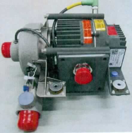 Sog. POTABLE WATER PUMP PWP6907,
- aus einem spezifisch geformten Pumpengehäuse mit einer einstufigen Kreiselpumpe mit Elektromotor 
  sowie einer auf dem Gehäuse angebrachten Heizung (Abbildung siehe Anlage),
- mit einer Nennweite des Austrittsstutzens von 25,4 mm,
- zur Versorgung, Bedruckung und Zirkulation des Trinkwassersystems nach Einbau in ein Flugzeug A 350.

"Flüssigkeitspumpe, andere Kreiselpumpe, keine Tauchmotorpumpe oder Umlaufbeschleuniger für Heizungs- und Heißwasseranlagen, mit einer Nennweite des Austrittsstutzens von mehr als 15 mm, keine Ware der TARIC-Codes 8413 7045 10 bis 8413 7075 90, einstufig, für zivile Luftfahrzeuge - sog. POTABLE WATER PUMP"