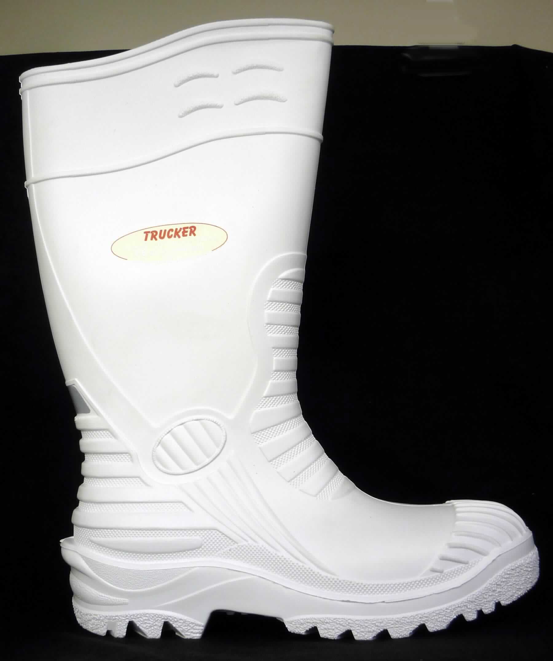 Sicherheitsstiefel (lt. Antrag: "PVC-Sicherheitsschutzstiefel", Foto siehe Anlage)
- wasserdicht,
- mit Laufsohlen aus (lt. Antrag) Kunststoff,
- mit Oberteil aus (lt. Antrag) Kunststoff (Spinnstoff mit einer mit bloßem Auge wahrnehmbaren
  Außenschicht aus Kunststoff); das Oberteil ist weder mit der Laufsohle noch selbst durch Nähen,
  Nieten, Nageln, Schrauben, Stecken oder ähnliche Verfahren zusammengefügt,
- mit Metallschutz in der Vorderkappe.

"Wasserdichte Schuhe mit Laufsohlen und Oberteil aus Kunststoff, bei denen weder das Oberteil mit der 
 Laufsohle noch das Oberteil selbst durch Nähen, Nieten, Nageln, Schrauben, Stecken oder ähnlichen 
 Verfahren zusammengefügt ist, mit einem Metallschutz in der Vorderkappe"