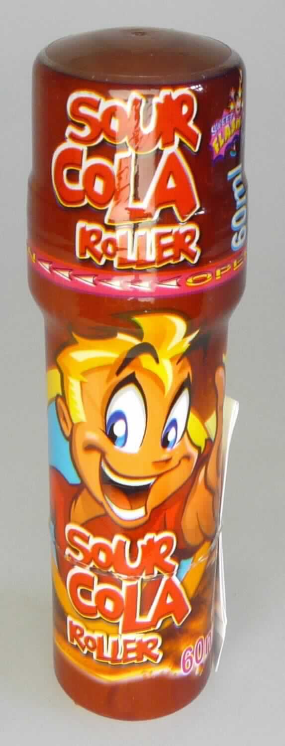 Candy Roller, flüssige Zuckerware mit Colageschmack

Beschaffenheit des vorgelegten Warenmusters:
In braune, buntbedruckte Folie eingeschweißte, weiße Kunststoffflasche, die mit einer drehbaren, nicht entfern-
baren Kunststoffkugel und zusätzlich mit einem transparenten brauen Schraubdeckel verschlossen ist; auf der 
Folie aufgedruckt u. a. die Warenbezeichnung und die Inhaltsmenge (60 ml); auf einem zusätzlich angebrachten 
neutralen, weißen Etikett Angaben u. a. zu den Zutaten (Wasser, Zucker, Aroma, u. a.) und zum Nährwert.
Inhalt: Klare, farblose, sirupöse Flüssigkeit; Geruch nach Cola; Geschmack süß, säuerlich, aromatisiert; aufgrund 
der Aufmachung nicht unmittelbar trinkbar.

Gehalt an Saccharose, einschließlich Invertzucker als Saccharose berechnet, oder Isoglucose als Saccharose 
berechnet (gem. Antragsangaben): weniger als 70 GHT

Lebensmittelzubereitung, anderweit weder genannt noch inbegriffen, aromatisierter oder gefärbter Zuckersirup, 
kein Isoglucose-, Lactose-, Glucose- oder Maltodextrinsirup, weniger als 70 GHT Saccharose (einschließlich 
Invertzucker als Saccharose berechnet) oder Isoglucose (als Saccharose berechnet) enthaltend; kein Getränk 
der Position 2202 der KN, da die Flüssigkeit ohne Zerstörung der Verpackung nur als dünner Film abgeleckt 
werden kann.