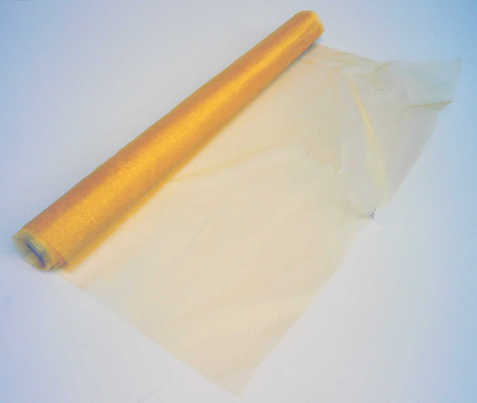 Gewebe, sog. Dekostoff uni auf Rolle, Art. 747266, Foto siehe Anlage,
- auf einer Papprolle aufgewickelt,
- rechteckig; laut Antrag in den Abmessungen: 38 cm x 2 m,
- laut Untersuchungsergebnis:
-- aus ungezwirnten, nicht hochfesten Garnen aus Polyamid-Filamenten (synthetische Filamente),
-- in Leinwandbindung,
-- gefärbt,
- an den Längskanten geschnitten (nicht konfektioniert).

"Gewebe aus Garnen aus synthetischen Filamenten, anderes als in den Unterpositionen 5407 10 bis 5407 30 
 genannte, mit einem Anteil an Filamenten aus Polyamiden von mehr als 85 GHT, gefärbt"