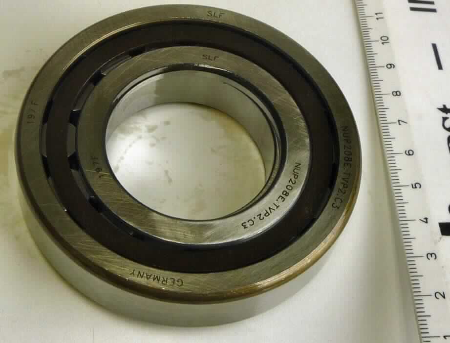 Zylinderrollenlager (SLF.NUP208E.TVP2.C3), 
- mit Innenring, nicht abgedichtet, einreihig mit 14 Zylinderrollen (jeweils ca.14 mm lang und ca.10 mm Durchmesser),
- mit einem Innendurchmesser von 40 mm, einem Außendurchmesser von 80 mm und einer Tiefe von ca.17 mm,
- aufgemacht in einer bedruckten Pappschachtel.

Die Ware ist als "Wälzlager, Zylinderrollenlager" einzureihen.
