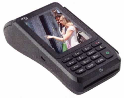 Sog. "Mobiles Zahlungsterminal, CCV Mobile Premium, Art.-Nr. 02921-95", im Wesentlichen bestehend aus einem Gehäuse (150 mm x 78 x 44 mm) mit integriertem Drucker, Chipkartenleser, Magnetstreifenleser, Kontaktlosleser, Akku, Tastatur, Lautsprecher und 3,5" Farbdisplay mit kapazitivem Touchscreen und integriertem Sign-Pad, ggf. auch mit Ladeschale.

Weitere technische Daten (auszugsweise):
- Arbeitsspeicher: 192 MB (128 MB Flash, 64 MB SDRAM)
- Prozessor: 32-Bit Prozessor, ARM 11,
- Kommunikation/Schnittstellen: WiFi 2,4 GHz Frequenzband + 3G, 1 x Micro-USB/OTG, 1 x SD Kartenslot 
- Kassenschnittstellen: ZVT-Kassenschnittstelle, O.P.I.-Kassenprotokoll

Das Erzeugnis dient der Abwicklung des elektronischen Zahlungsverkehrs (Bezahlabwicklung) mittels Kredit- und Geldkarten.

Die Ware wird als "Registrierkasse" eingereiht.

Anlage: 1 Abbildung
