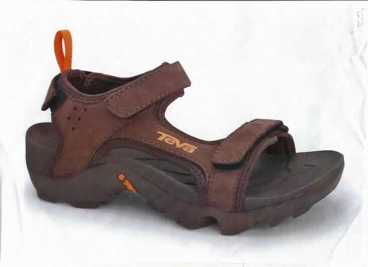 Freizeitsandalen (lt. Antrag: "Tanza Leather Kids (Modell 2014)", Foto siehe Anlage)
- mit Laufsohlen aus (lt. Antrag) Kautschuk; ohne Hauptsohle aus Holz, 
- mit zehenfreiem Oberteil (nicht geschlossenes Blatt) aus Leder,
- auf das Oberteil sind Randeinfassungen aus Spinnstoff als Verstärkungsteile aufgesetzt,
- mit Klettverschluss,
- ohne Metallschutz in der Vorderkappe,
- nicht den Knöchel bedeckend, 
- mit einer größten Höhe des Absatzes und der Sohle von weniger als 3 cm,
- mit einer Länge der Innensohle von weniger als 24 cm

"Schuhe mit Laufsohlen aus Kautschuk und Oberteil aus Leder, andere als in den Unterpositionen 6403 1200 
 bis 6403 9911 genannt, mit einer Länge der Innensohle von weniger als 24 cm"