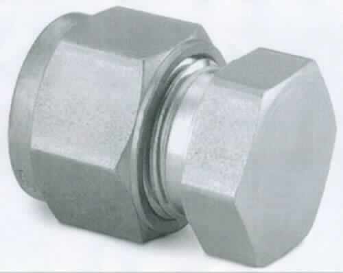 Rohrverschlussstück aus Nickel

Bei der Ware handelt es sich um einen Stopfen mit Außensechskant an einem Ende und einer Öffnung mit Außengewinde und Überwurfmutter am anderen Ende, nach den Angaben aus Nickel. Das Erzeugnis dient zum Verschließen von Rohren. 

Die Ware ist nach ihrer Beschaffenheit als anderes Rohrverschlussstück, aus Nickel, in die Unterposition 7507 2000 der Kombinierten Nomenklatur einzureihen.