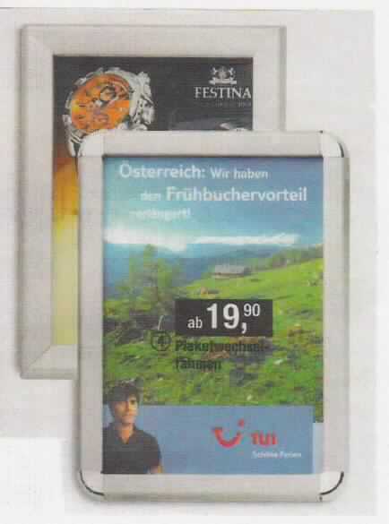 Es handelt sich um Erzeugnisse, bestehend aus einem aufklappbaren Rahmen aus Aluminium (charakterbestimmend), einer rechteckigen Kunststoffrückwand und einer Abdeckung aus klarsichtiger Kunststofffolie.
Die Erzeugnisse dienen zum Aufhängen von Plakaten.
Max. Abmessungen: Höhe etwa 1189 mm, Breite etwa 841 mm.
- Antragstellerangaben -

Abbildung siehe Anlage.

Derartige Erzeugnisse gehören als "Rahmen für Fotografien, Bilder oder dergleichen, aus unedlen Metallen" zur Codenummer 8306 3000 00 0 des Elektronischen Zolltarifs.