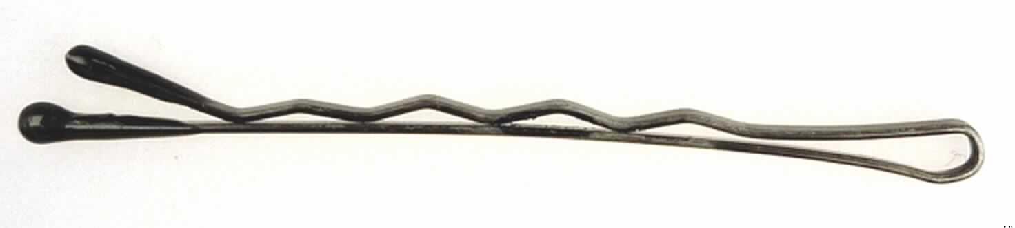 Haarklemme "Diane Bob Pin, Rupper tipped", Art.-Nr.: 350026, siehe Foto, in Form einer ca. 5 cm langen, u-förmig gebogenen, auf der Oberseite wellig geformten Haarnadel aus
unedlem Metall mit kugelförmig auslaufenden Spitzen.

Diese Ware ist als "Haarnadel, andere als Frisierkämme, Einsteckkämme, Haarspangen und
dergleichen" einzureihen.