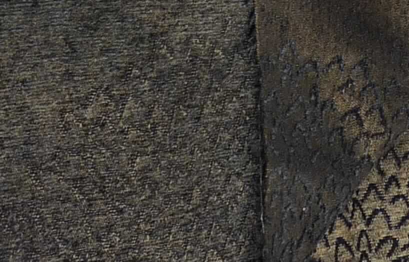 Jacquardgewebe (Matratzendrell), sog. Möbelbezugsstoff Don, Foto siehe Anlage,
- als Meterware; laut Antrag mit einer Breite von 140 cm,
- laut Untersuchungsergebnis:
-- aus Garnen aus synthetischen Filamenten (laut Antrag aus Polyester),
   aus Garnen (Chenille) aus künstlichen Spinnfasern (laut Antrag Rayon) und aus 
   Garnen aus synthetischen Spinnfasern (Polyester); mit einem Gesamtanteil an
--- Rayon-Spinnfasern (künstliche Spinnfasern) von 44,5 GHT,
--- Polyester-Spinnfasern (synthetische Spinnfasern) von 22,3 GHT,
--- Polyester-Filamenten (synthetische Filamente) von 33,2 GHT,
-- buntgewebt,
-- ohne samtartige Oberfläche, u.a. deshalb kein Chenillegewebe.

"Gewebe aus künstlichen Spinnfasern, mit einem Anteil an künstlichen Spinnfasern
 von weniger als 85 GHT, hauptsächlich mit synthetischen Filamenten gemischt, 
 buntgewebt, Jacquard-Gewebe mit einer Breite von 140 cm (Matratzendrell)"