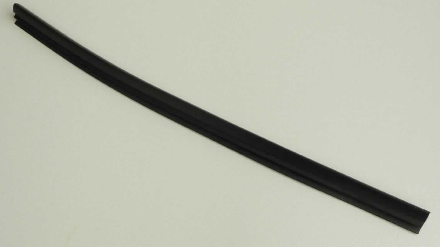 Angaben des Antragstellers:
Scheibendichtungsprofil aus dem Werkstoff EPDM
Länge: 1 bzw. 2 m

Untersuchungsergebnisse an einem Warenmuster:
Profil (Breite: ca. 1,2 cm) aus einem schwarzen, elastischen Material, das einseitig mit drei unterschiedlich langen Dichtlippen versehen ist.

Befund:
Es liegt ein Profil aus Vollkautschuk im Sinne der Unterposition (KN) 4008 2900 vor.