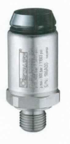 Drucksensor, im Wesentlichen bestehend aus einem zylindrischen Edelstahlgehäuse (Durchmesser ca. 26 mm, Höhe ca. 59 mm) mit einem Druckaufnehmer, einer RFID-Übertragungsvorrichtung und einem Außensechskant (siehe Abbildung in der Anlage). Der Prozessanschluss ist je nach Ausführung des Sensors verschieden (G1/4; 1/4NPT). Der Sensor dient der Messung des Druckes von Flüssigkeiten in bar oder psi. Die Messwerte werden mittels RFID-Technologie an ein Lesegerät (nicht Gegenstand dieser vZTA) übertragen.
Die Ware wird als "elektronisches Gerät zum Messen oder Überwachen des Druckes von Flüssigkeiten oder Gasen, kein Gerät der der Position 9014, 9015, 9028 oder 9032, anderes als für zivile Luftfahrzeuge" eingereiht.