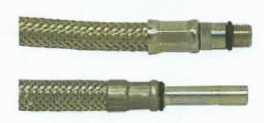 Es handelt sich um etwa 350 mm lange, flexible Schläuche aus einem Drahtgeflecht aus Stahl mit Innenschlauch aus Kunststoff und an beiden Enden mit einem Verbindungsstück aus einer Kupfer-Zink-Legierung mit gewichtsmäßig vorherrschendem Kupfergehalt (Messing) mit Außengewinde (M10) bzw. einem sog. Stutzen (10 mm) sowie einer Presshülse aus Stahl. Die Erzeugnisse werden als Armaturenschläuche im Sanitärbereich verwendet.
Die unedlen Metalle sind aufgrund des Umfangs gegenüber Kunststoff charakterbestimmend. Kupfer herrscht gegenüber Stahl gewichtsmäßig vor.
- Antragstellerangaben - 

Abbildung siehe Anlage.

Derartige Erzeugnisse gehören als "andere Schläuche aus unedlen Metallen, auch mit Verbindungsstücken" zur Codenummer 8307 9000 90 0 des Elektronischen Zolltarifs.