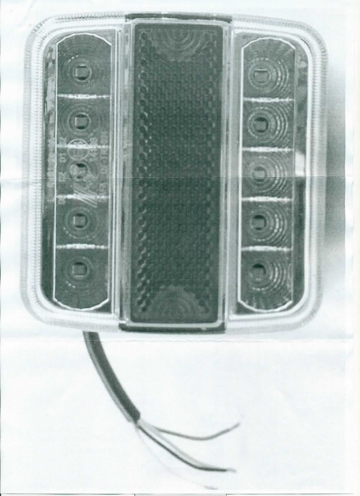 LED Vierfunktionslicht, Art. 20187 (Abbildung s. Anlage)
- aus zehn frontseitig angebrachten Leuchtdioden, jeweils in einem Reflektor, und vier seitlich 
  angebrachten Leuchtdioden, montiert in einem klarsichtigen quaderförmigen Gehäuse, an 
  der Vorderseite mit rotem Reflektor ausgestattet, auf der Rückseite mit Montagevorrichtungen 
  und Anschlusskabel mit 7-poligem Anschlussstück, (Abmessungen 10,5 x 10 x 3,5 cm),
- nach Anbau an die Außenseite eines Kraftfahrzeuganhängers und Anschluss an das Bordnetz
  eines Kraftfahrzeuges (12 V) zur Verwendung als Blinklicht, Rücklicht, Bremslicht, Reflektor 
  und Kennzeichenbeleuchtung.

"Elektrisches Beleuchtungs- und Signalgerät von der für Kraftfahrzeuge verwendeten Art, keine Ware der Position 8539, nicht von den TARIC-Codes 8512 2000 20 bis 8512 2000 40 erfasst; sog. LED-Vierfunktionslicht"