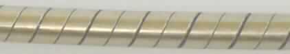 Litze

Bei der als flexibles Kabel bezeichneten Ware handelt es sich um eine Litze aus 19 verzinkten Stahldrähten, die mit einem Flachband aus nicht rostendem Stahl spiralförmig umwickelt sind. 
Der größte Querschnittsabmessung (einschließlich Überzug) beträgt ca. 4,6 mm.
Verwendet wird die Ware zur Übertragung von Zug- und Druckkräften.