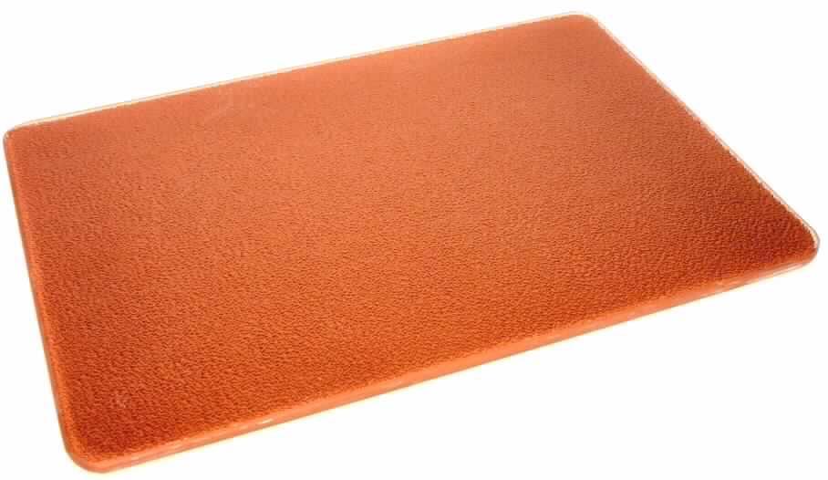 Glasware zur Verwendung bei Tisch oder in der Küche, sog. Glasschneideplatte, Foto siehe
Anlage,
- in Form einer rechteckigen Platte,
- mit den Abmessungen von ca. 30 x 20 x 0,4 cm,
- aus vorgespanntem (lt. Antragsangaben) ESG-Glas,
- auf der Oberseite geriffelt,
- auf der Unterseite mit vier Kunststofffüßen ausgestattet.

"Glasware zur Verwendung bei Tisch oder in der Küche (Glasschneideplatte), 
 nicht aus Bleikristall, aus vorgespanntem Glas"