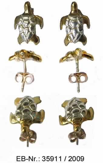Es handelt sich um aus einer Silberlegierung (925er Sterlingsilber) gefertigten Schmuck in Form von Ohrsteckern. Die Erzeugnisse bestehen aus einem Stift mit Schmetterlingsverschluss und einer an einem Ende des Stiftes aufgesteckten, stilisierten Schildkröte. Beine, Hals und Kopf der Schildkröte sind vergoldet.
(Materialangaben lt. Antragsteller)

Die Erzeugnisse sind in einer kleinen Holzschachtel aus Kiefernholz verpackt.

Abbildung siehe Anlage.

Derartige Erzeugnisse gehören als "Schmuckwaren aus Edelmetallen (Silber)" zur Codenummer 7113 1100 00 des Integrierten Zolltarifs der Gemeinschaft (TARIC).