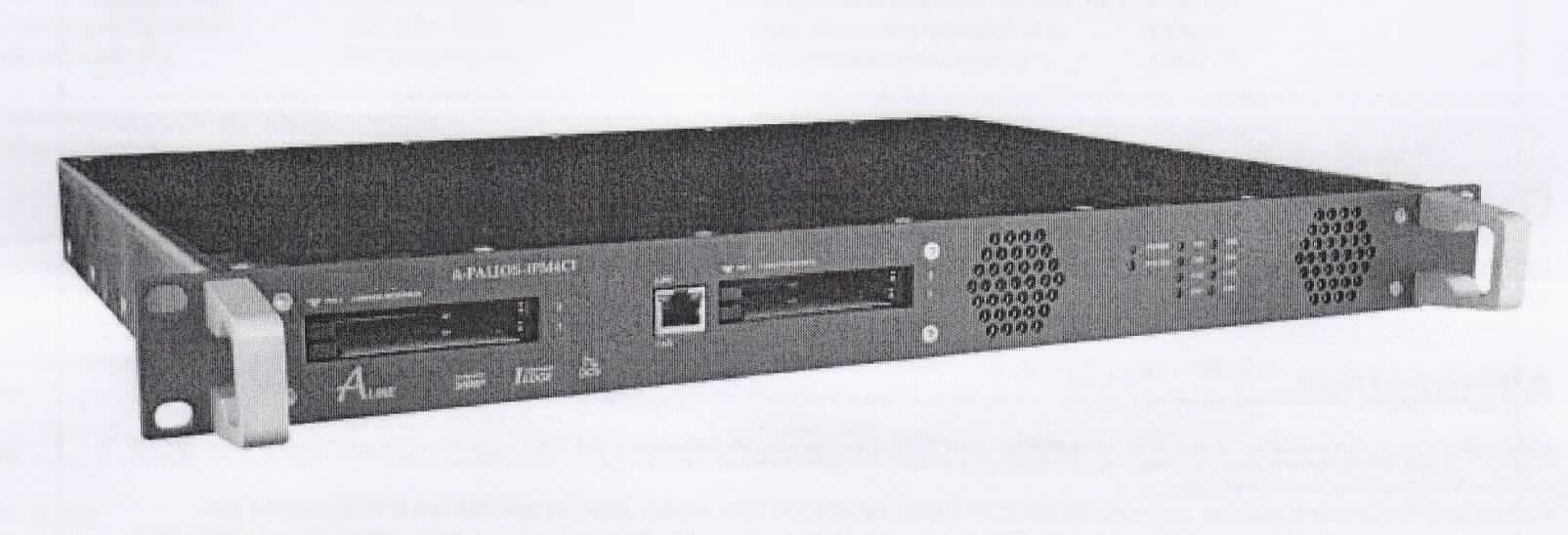 Fernsehsender/-empfänger A-PALIOS-IPM4CI
- aus Ethernet-Controllern, Audio-/Videosignalelektronik mit MPEG-Decoder und HF-Modulator mit 
  Ausgangsumsetzer in einem Einbaugehäuse (Abmessungen: 448 x 44 x 390 mm) mit Ethernet-
  Schnittstellen, ASI-Eingang und HF-Ausgang,
- zum Empfangen von digitalisierten Bild- und Tonsignalen (Fernsehsignale) in Form eines MPEG-
  Transportstroms, deren Umwandlung in ein analoges Fernsehsignal und zum Senden dieses 
  Fernsehsignals (45 - 862 MHz) nach Einbau in eine Kopfstation,
- zusammen mit Beipack (Kabel, Abschlusswiderstand, Montagematerial) in einer gemeinsamen 
  Verkaufsumschließung.
Der Fernsehsender/-empfänger bestimmt den Charakter des Ganzen.

"Sendegerät für das Fernsehen, mit eingebautem Empfangsgerät (in Warenzusammenstellung mit nicht charakterbestimmendem Beipack)"
