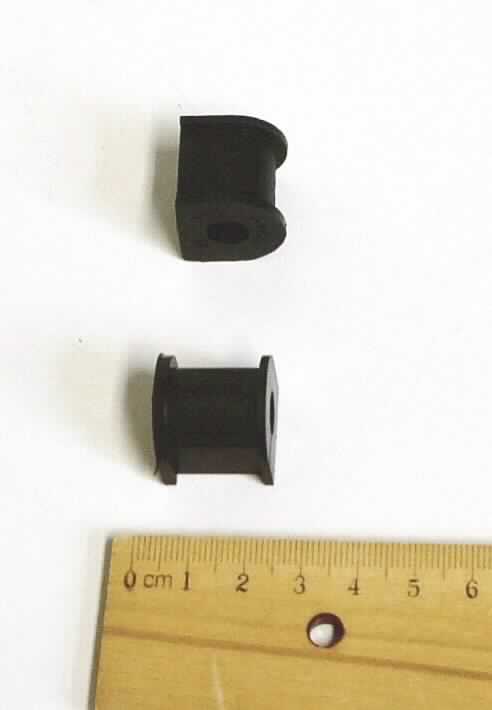 Angaben des Antragstellers: 
Damping Element / Dämpfungselement
Verwendungszweck: Das Teil dient zur Fixierung im Kraftstofffiltersystem
Material: EPDM-Kautschuk

Untersuchungsergebnisse an Warenmustern:
Halbrunde Formteile mit einer Bohrung (Abmessungen: ca. 2 x 2 x 2 cm) aus einem schwarzen, elastischen Material.

Befund:
Es liegt ein Formteil aus Weichkautschuk von der für Kraftfahrzeuge der Positionen 8701 bis 8705 bestimmten Art im Sinne der Unterposition (KN) 4016 9957 vor.